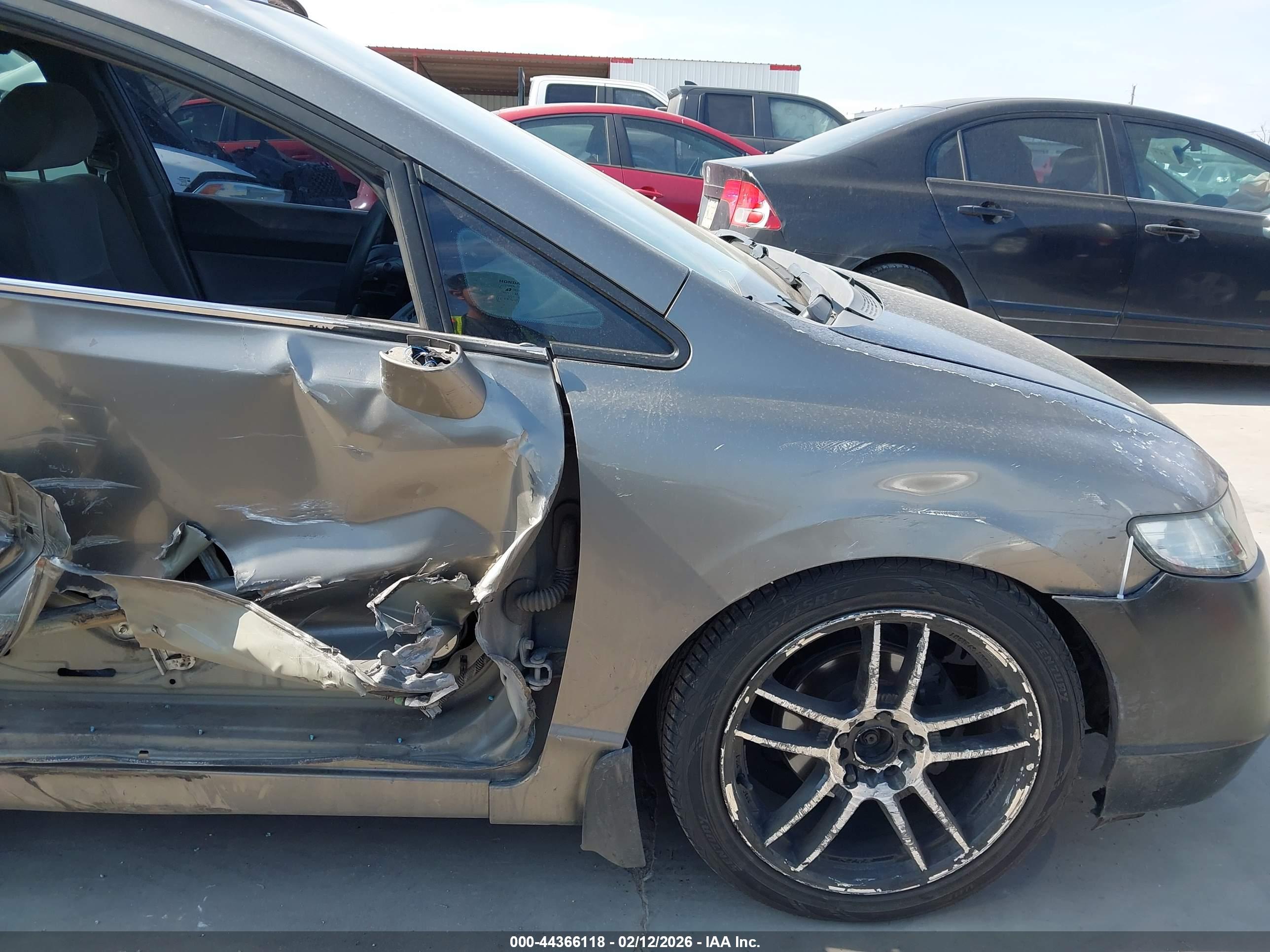 HONDA CIVIC image 6