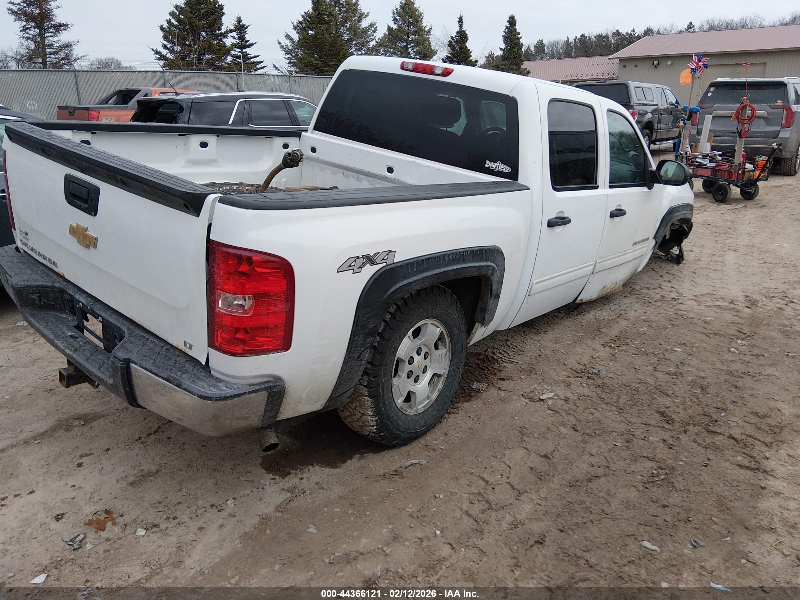 CHEVROLET SILVERADO image 4