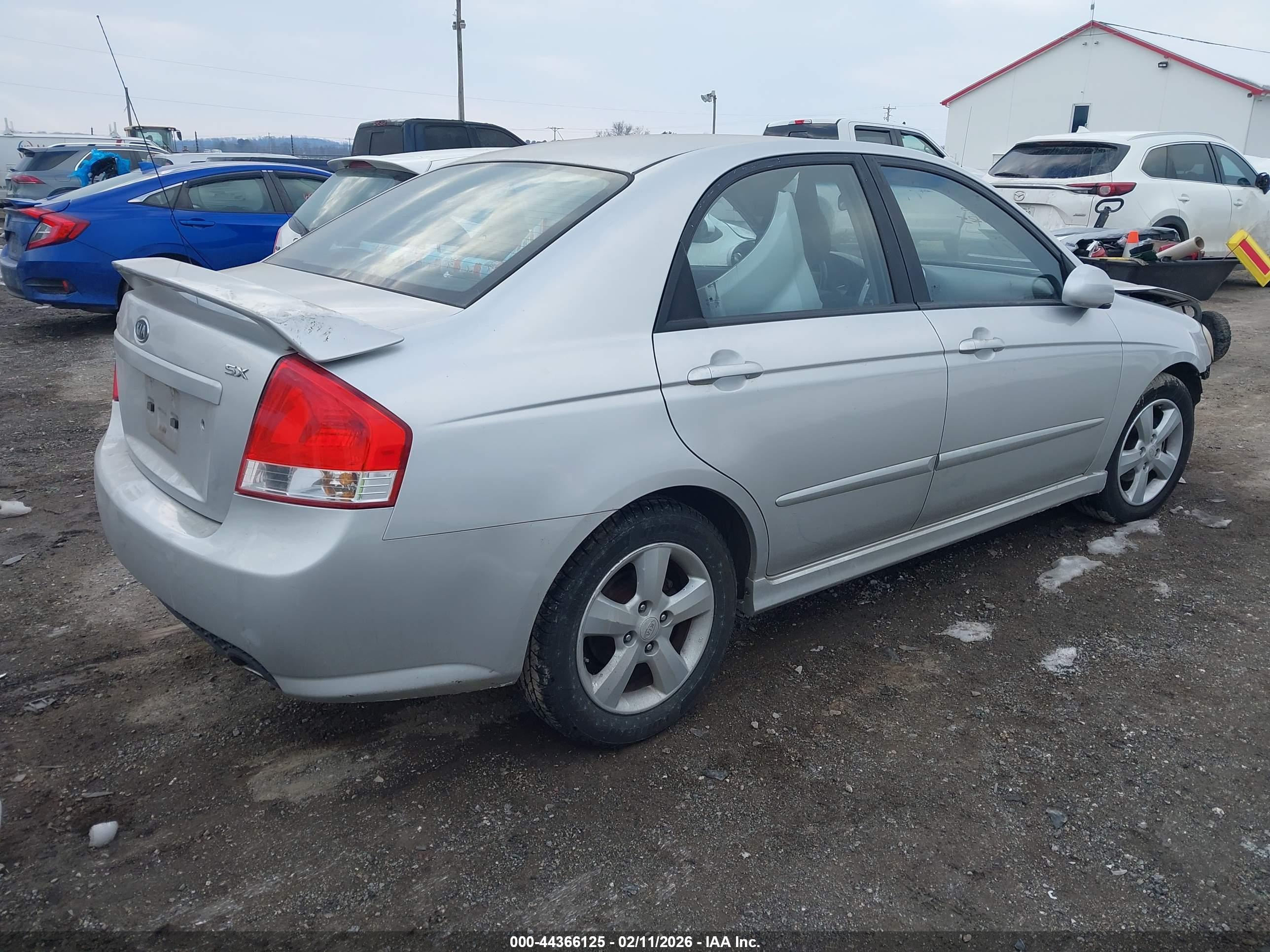 KIA SPECTRA image 4