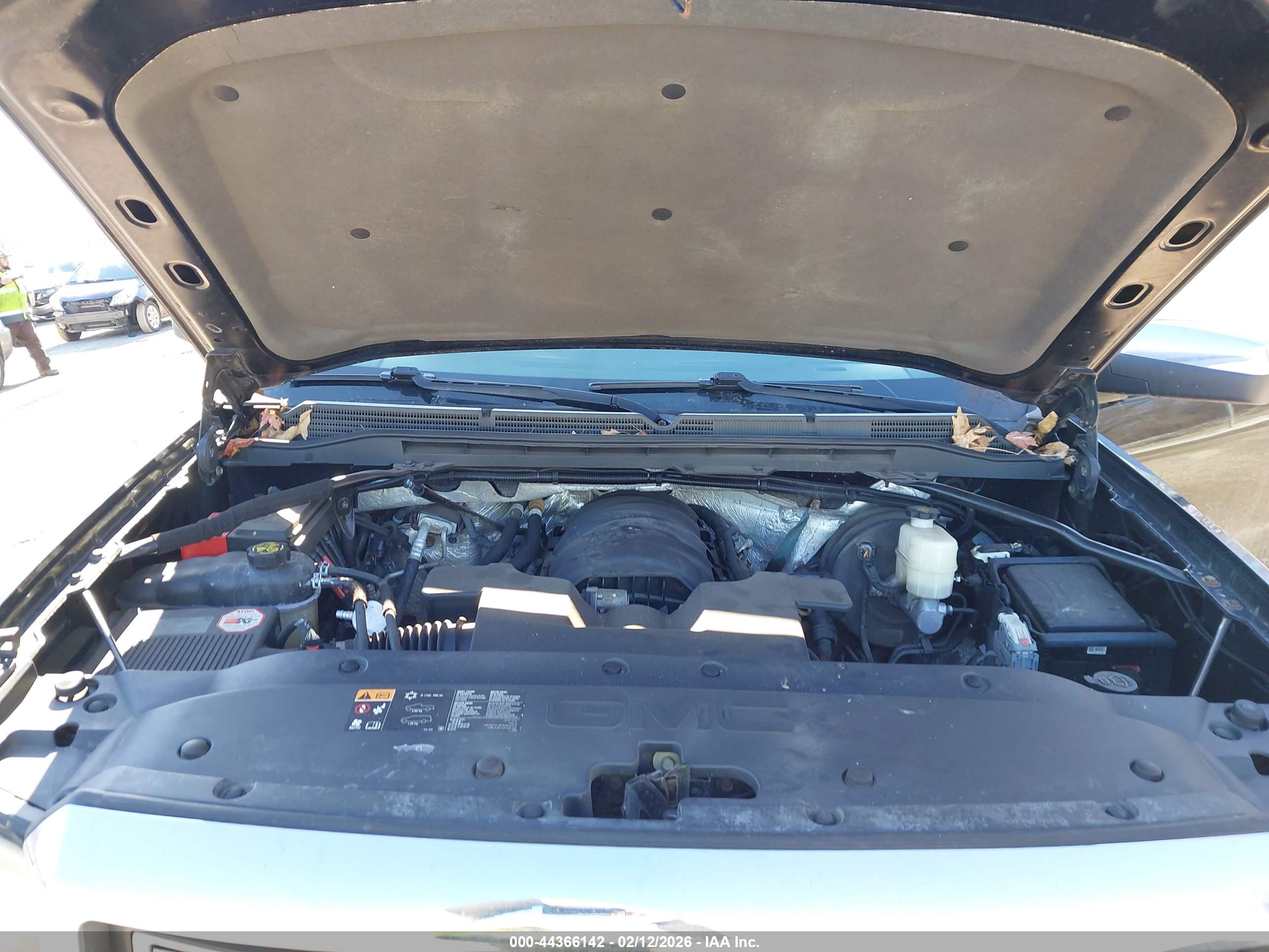 GMC SIERRA image 10
