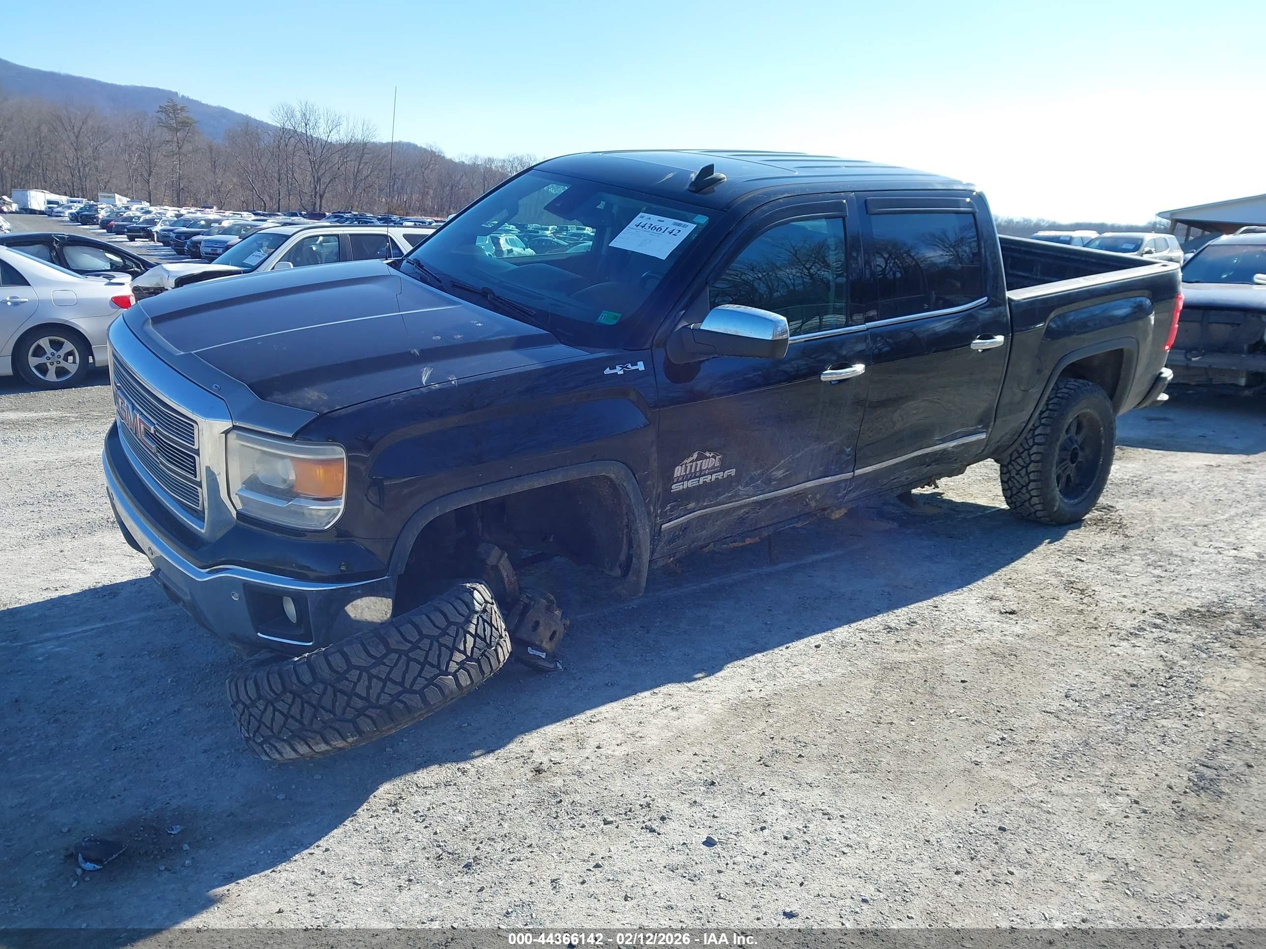 GMC SIERRA image 2