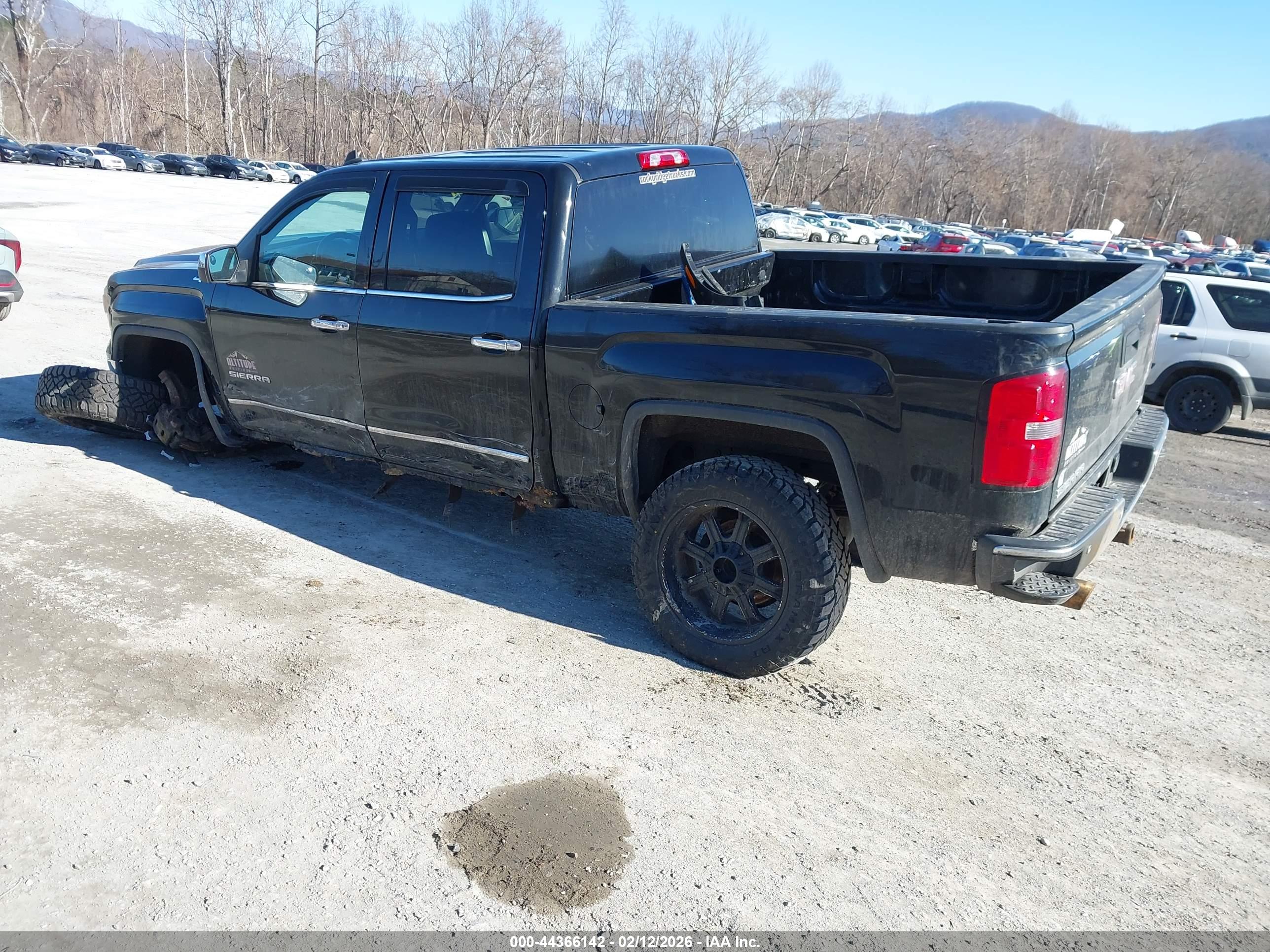GMC SIERRA image 3