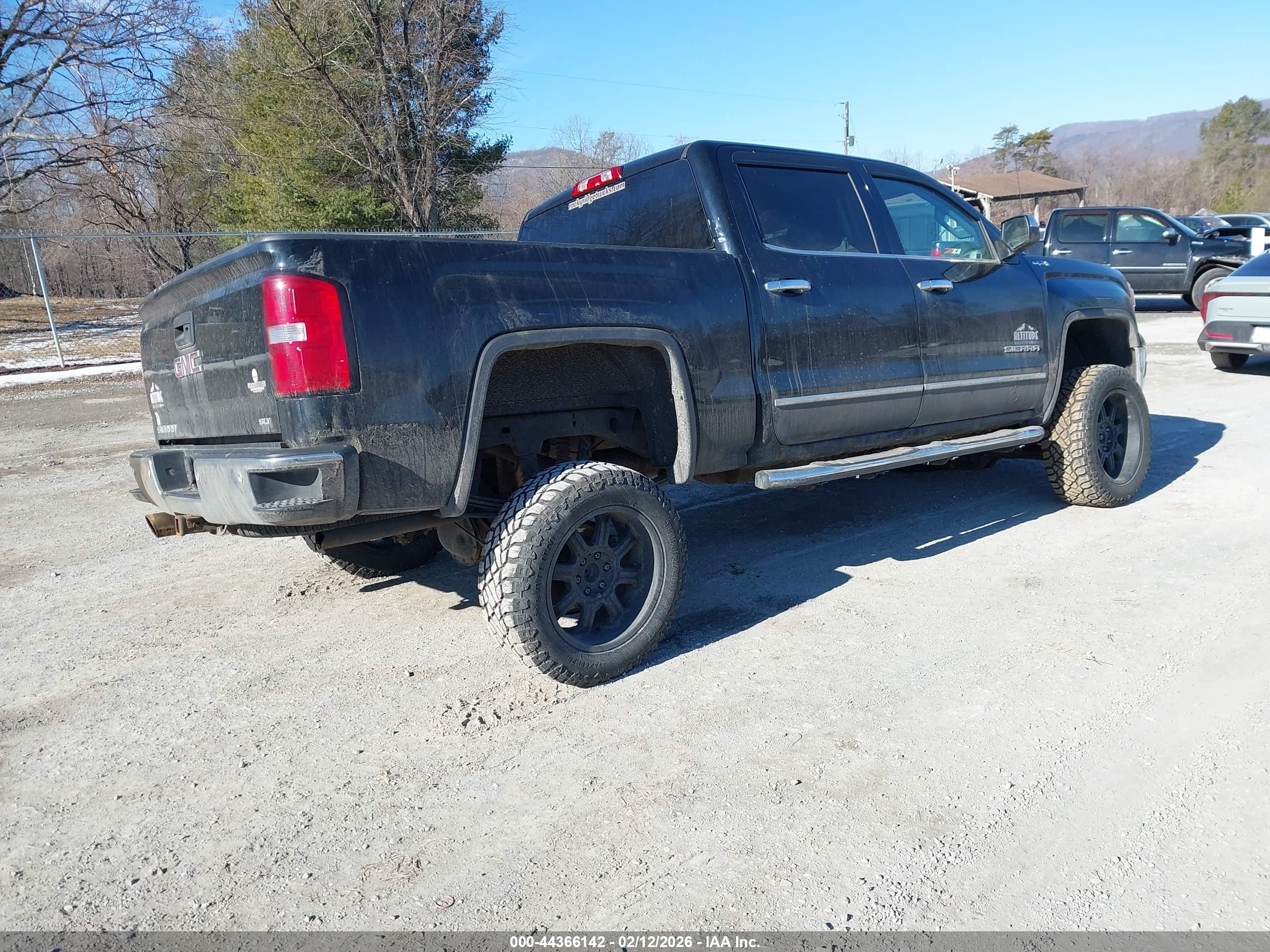 GMC SIERRA image 4