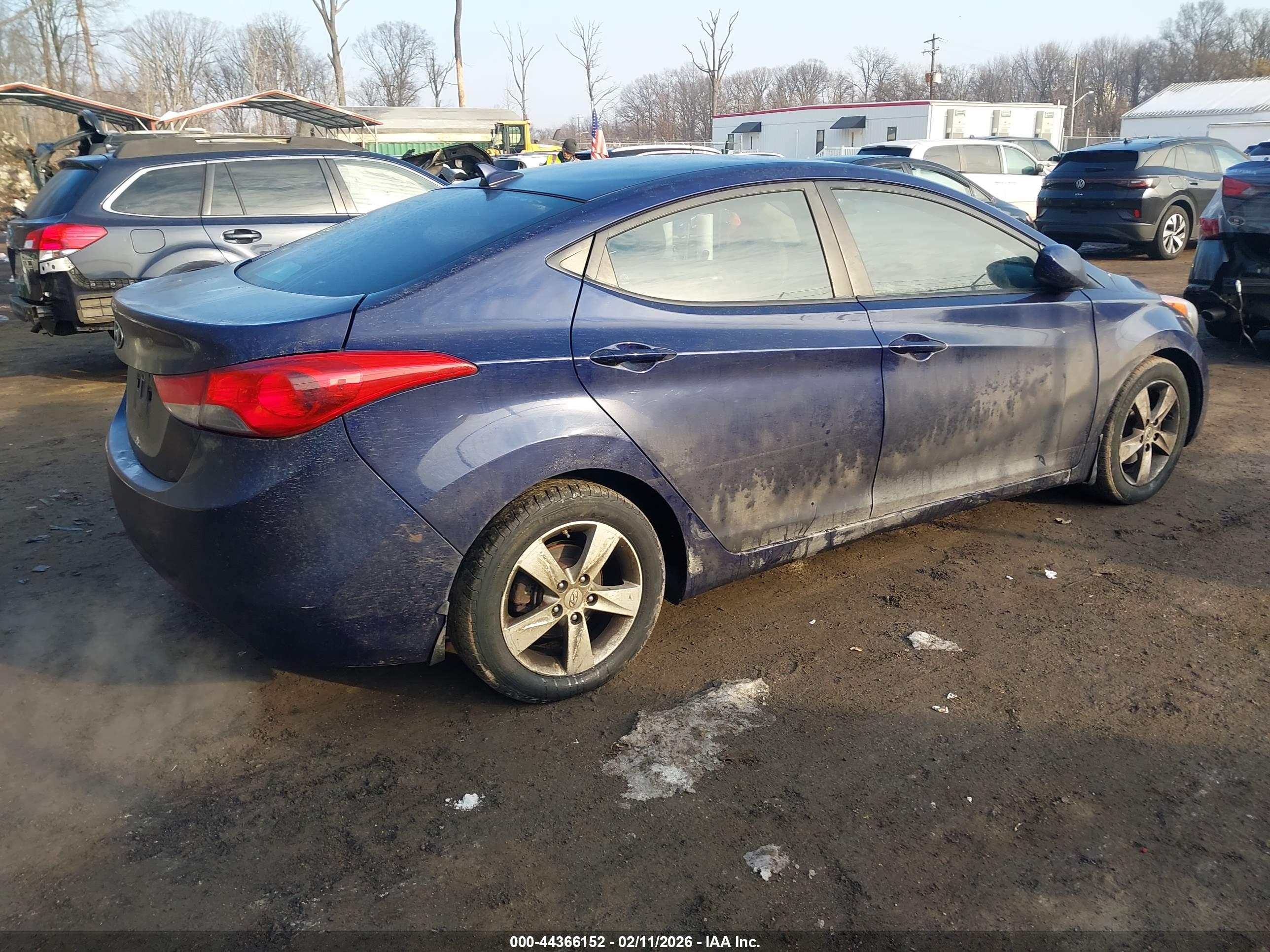 HYUNDAI ELANTRA image 4