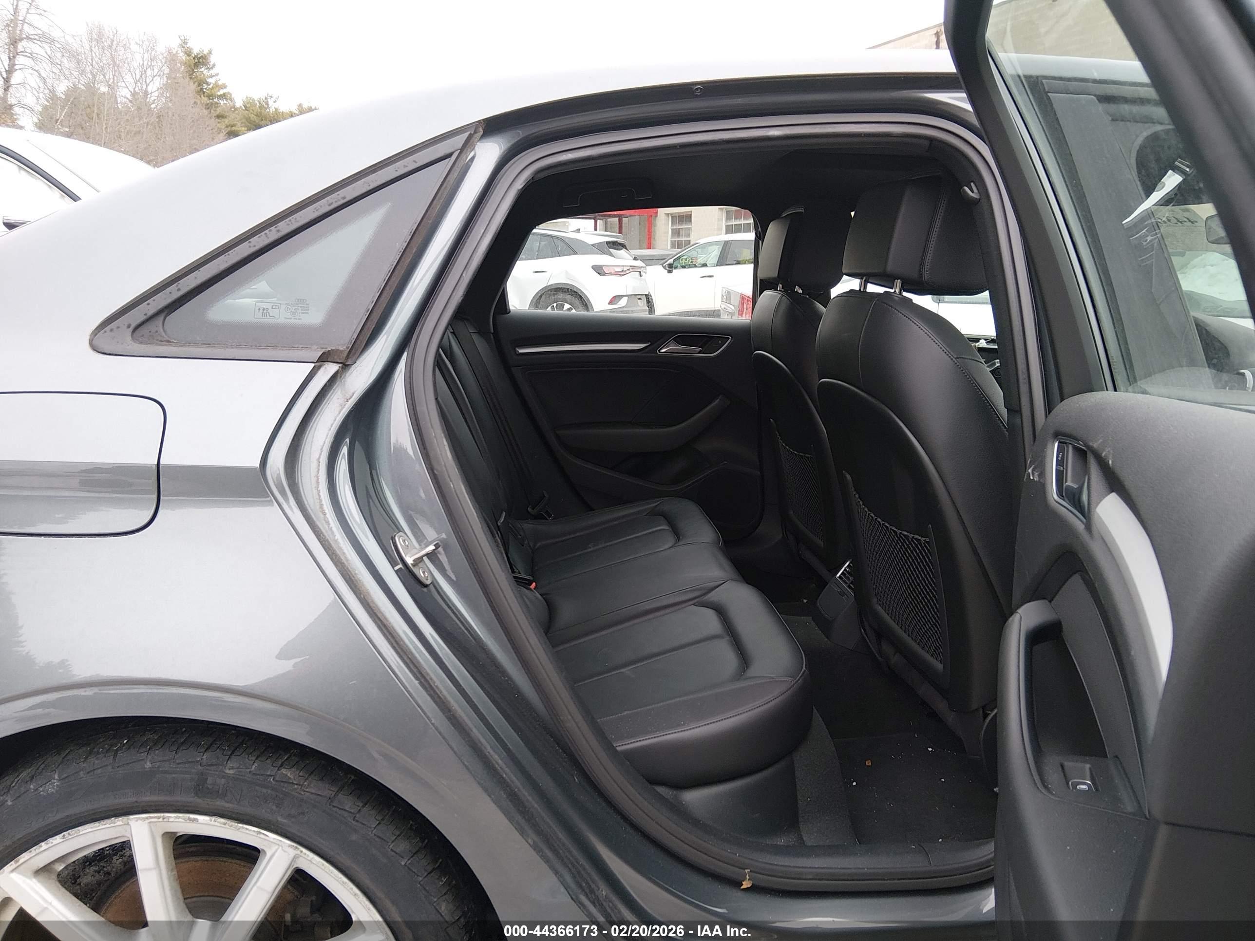 AUDI A3 image 8