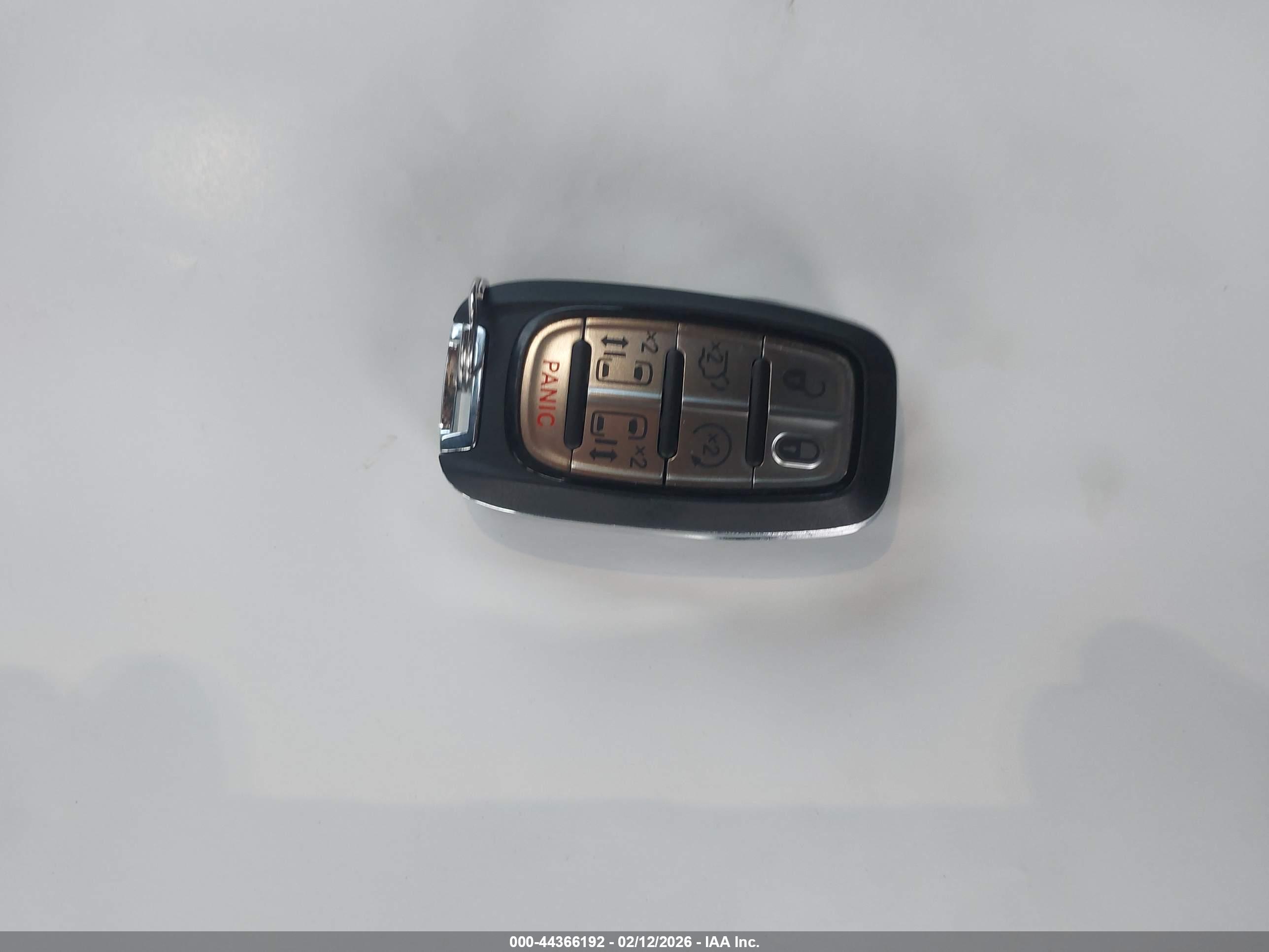 CHRYSLER PACIFICA image 11