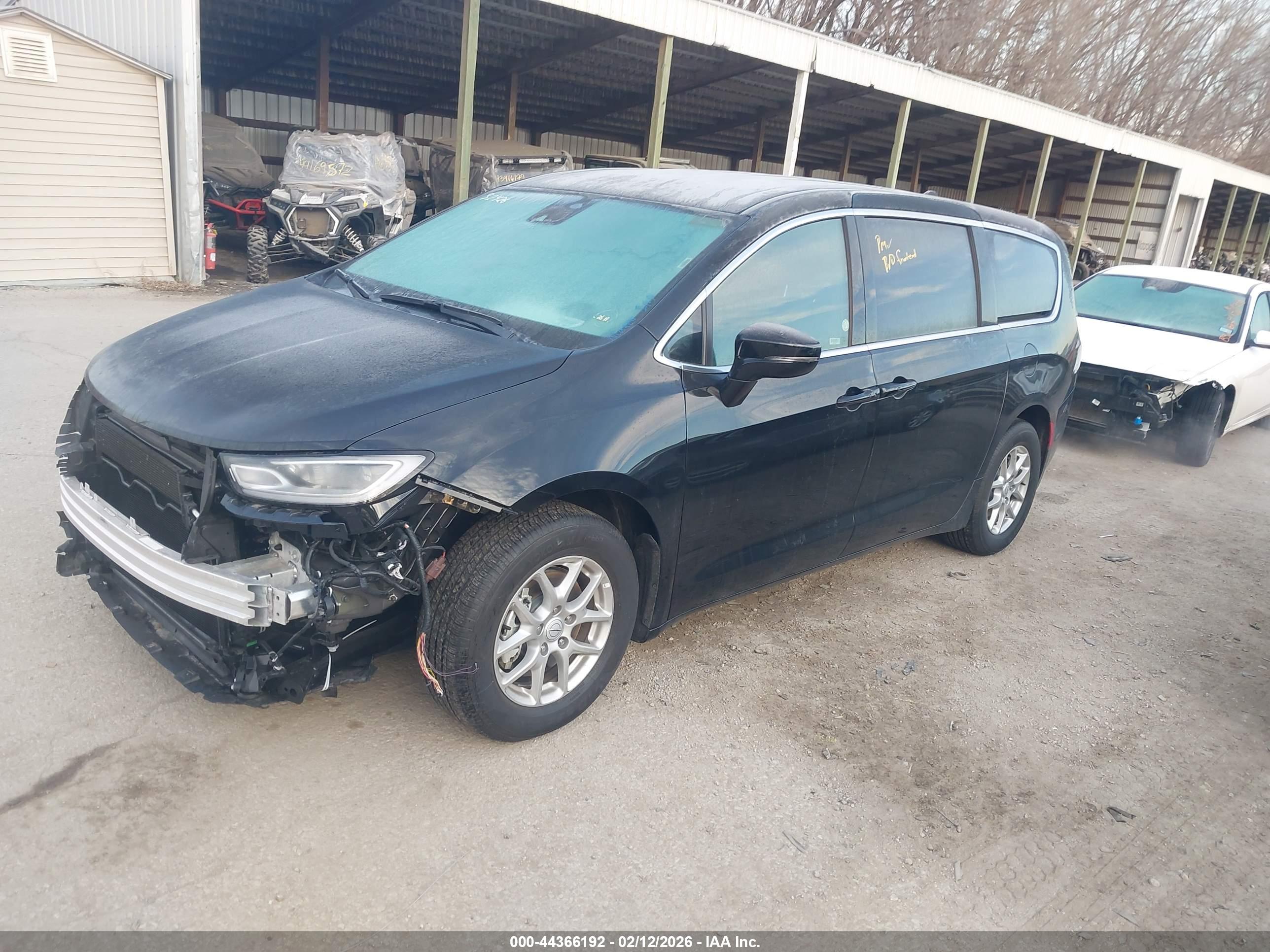 CHRYSLER PACIFICA image 2
