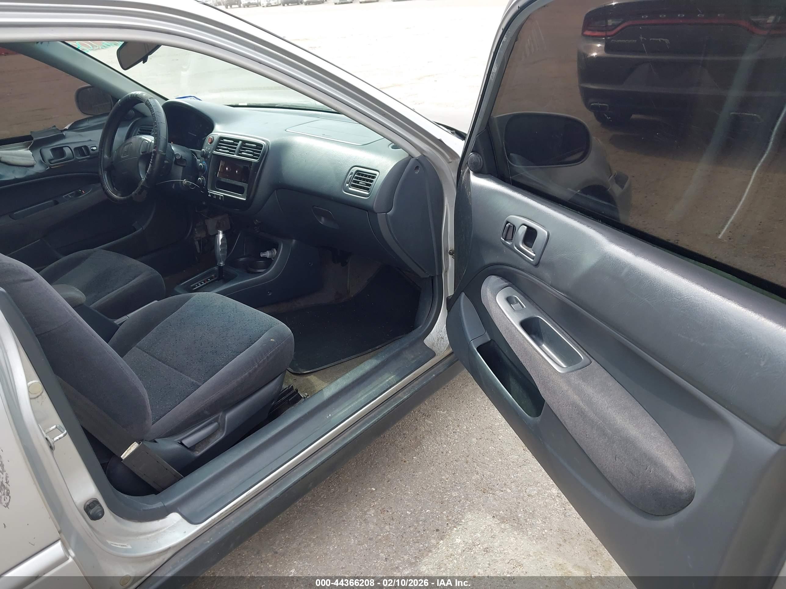 HONDA CIVIC image 5