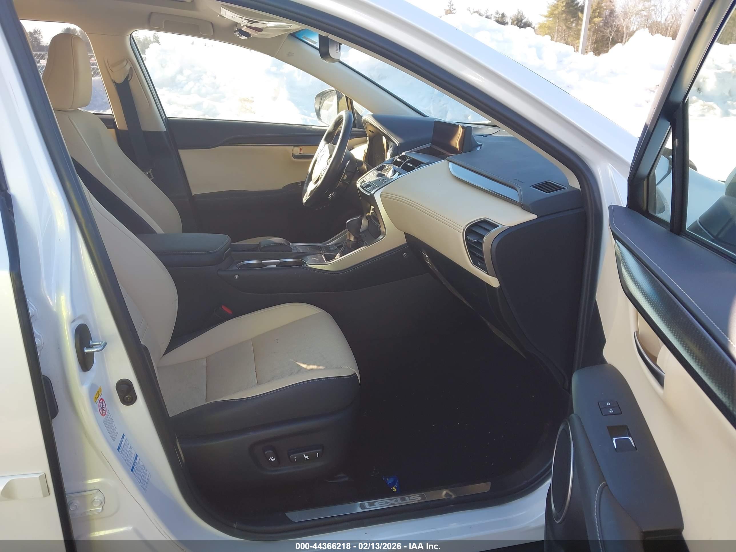 LEXUS NX image 5
