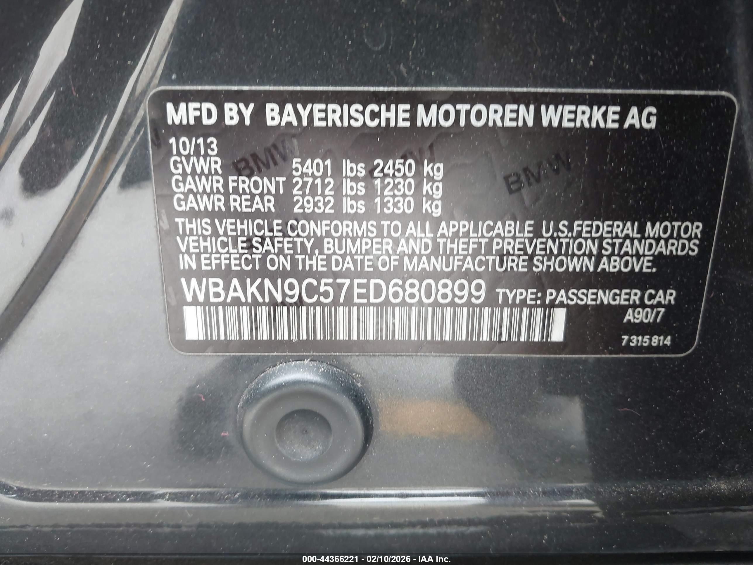 BMW 550I image 9