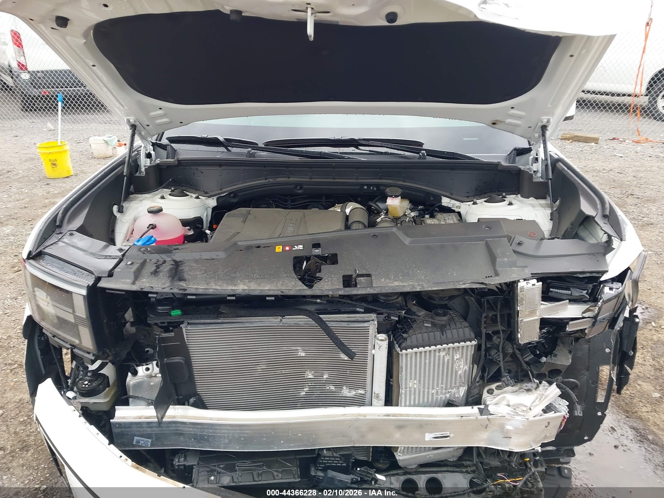 HYUNDAI SANTA image 10
