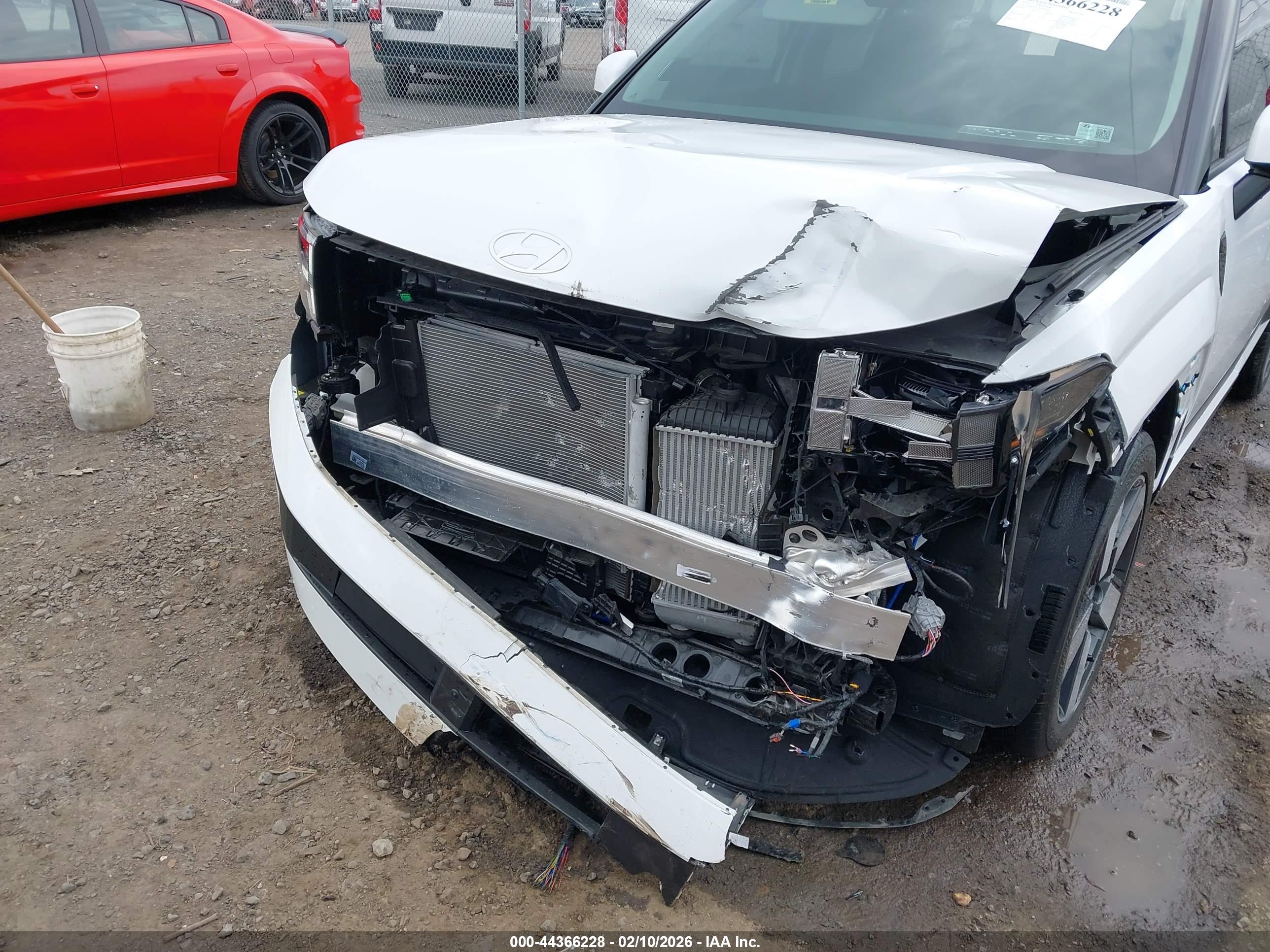 HYUNDAI SANTA image 6