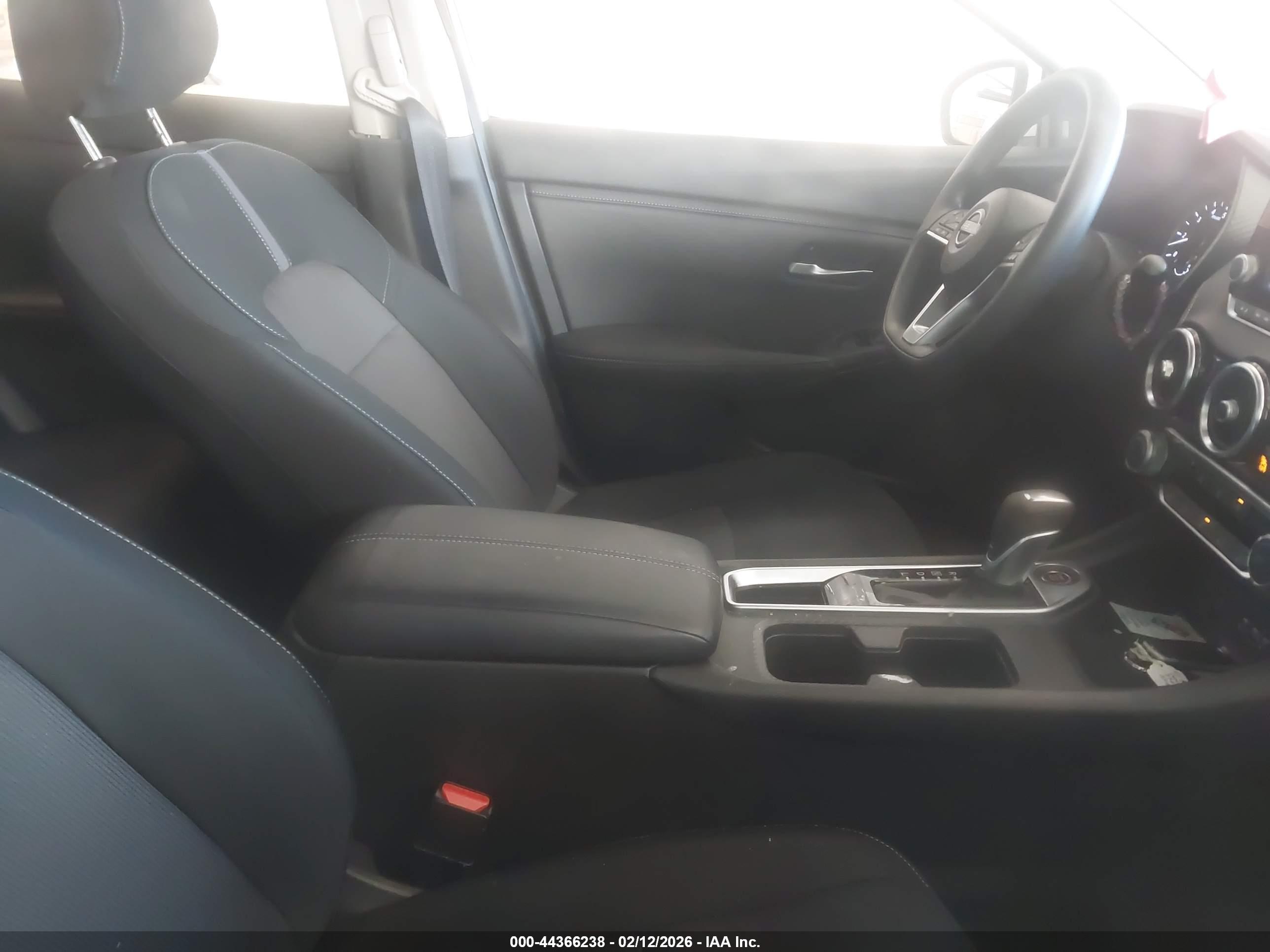 NISSAN SENTRA image 5