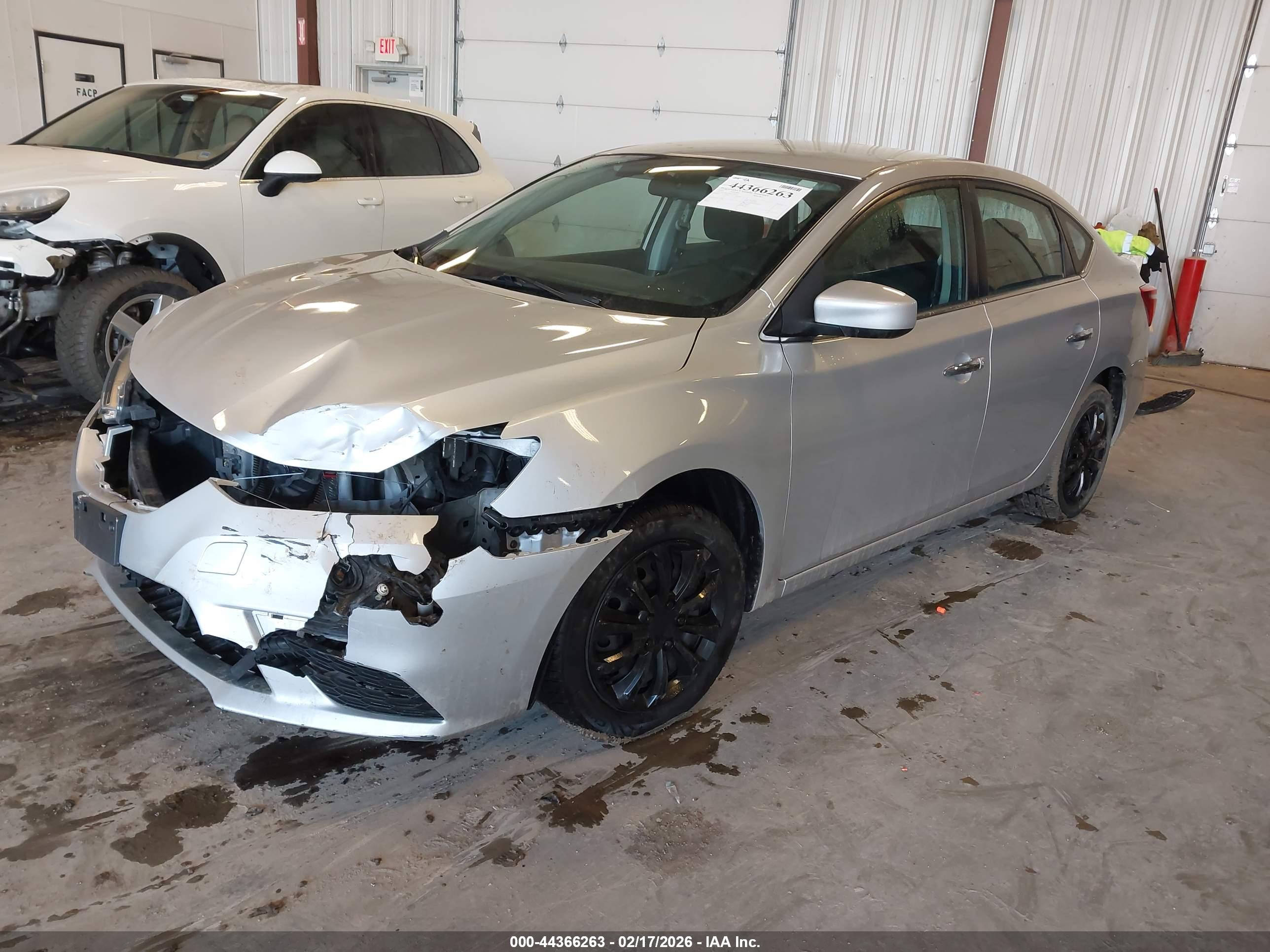 NISSAN SENTRA image 2