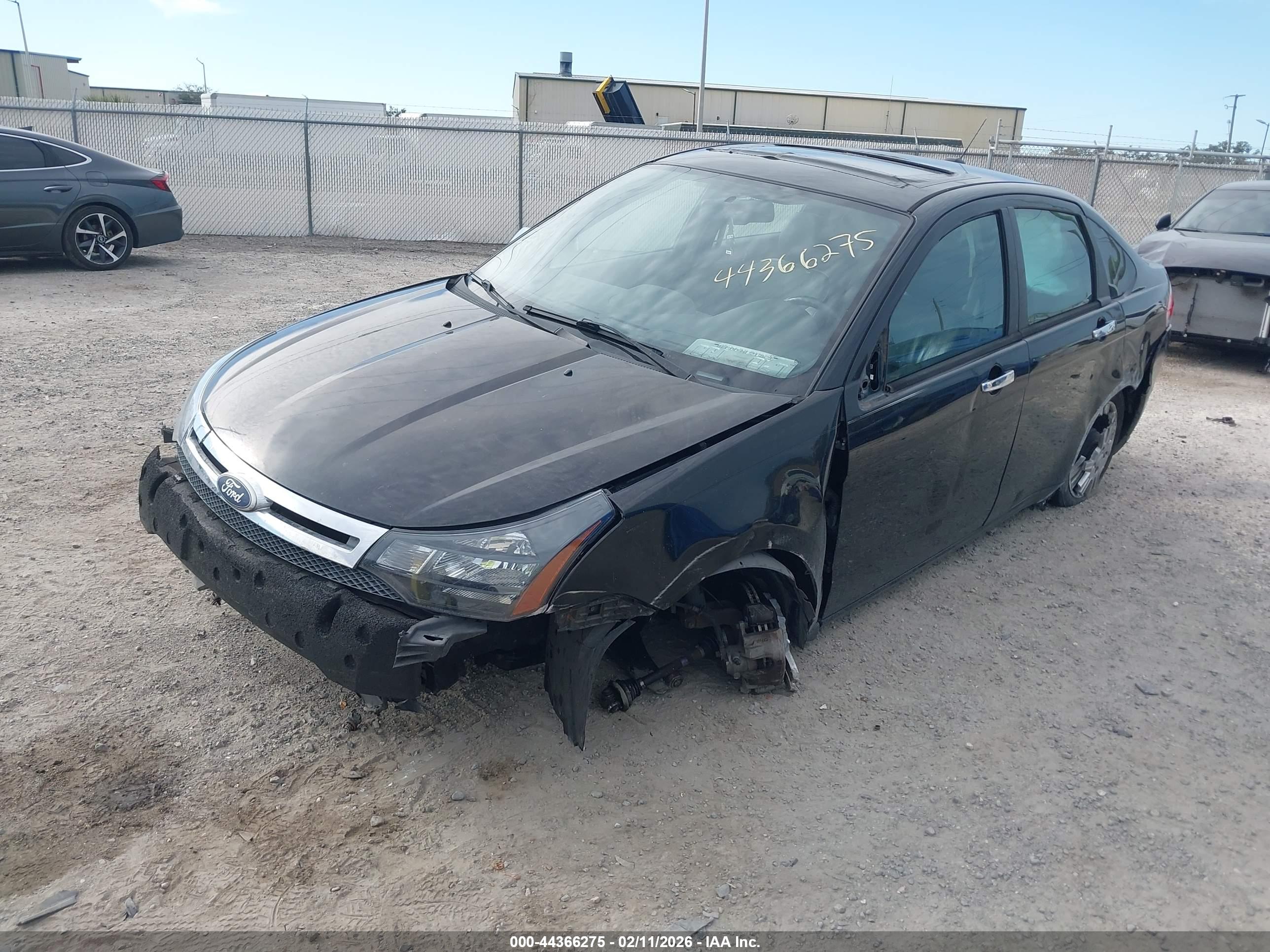 FORD FOCUS image 2