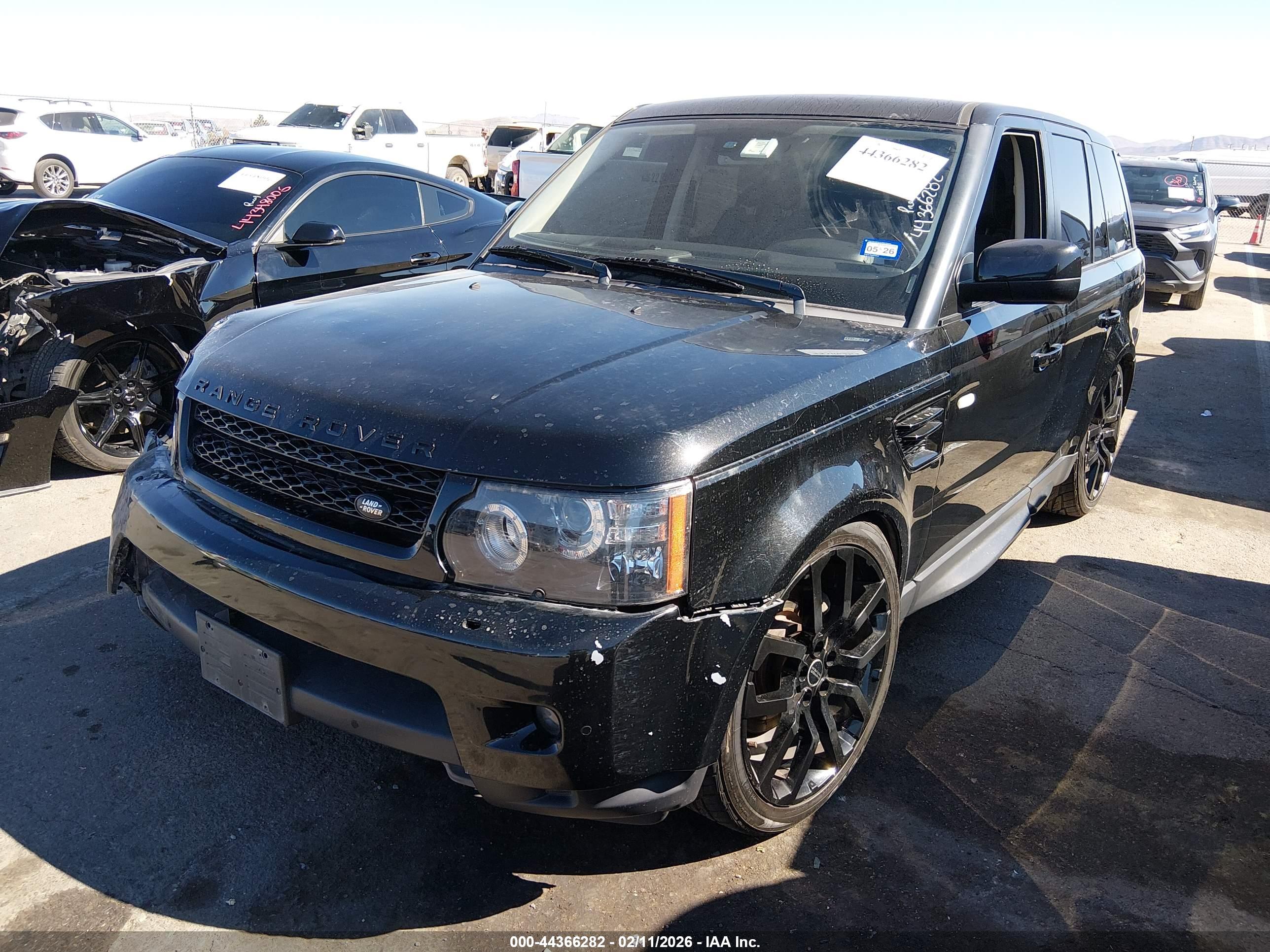 LAND ROVER image 2