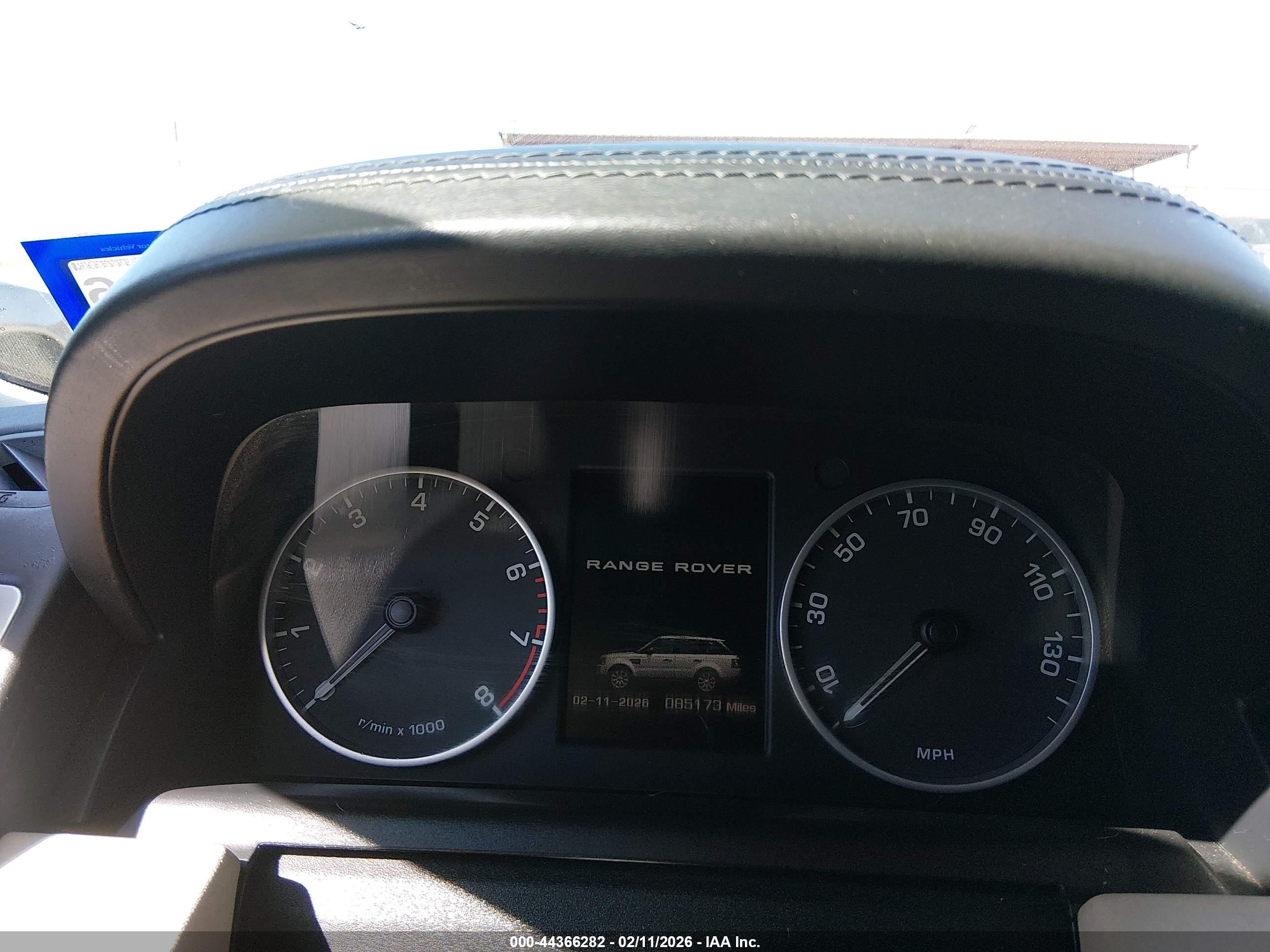 LAND ROVER image 7