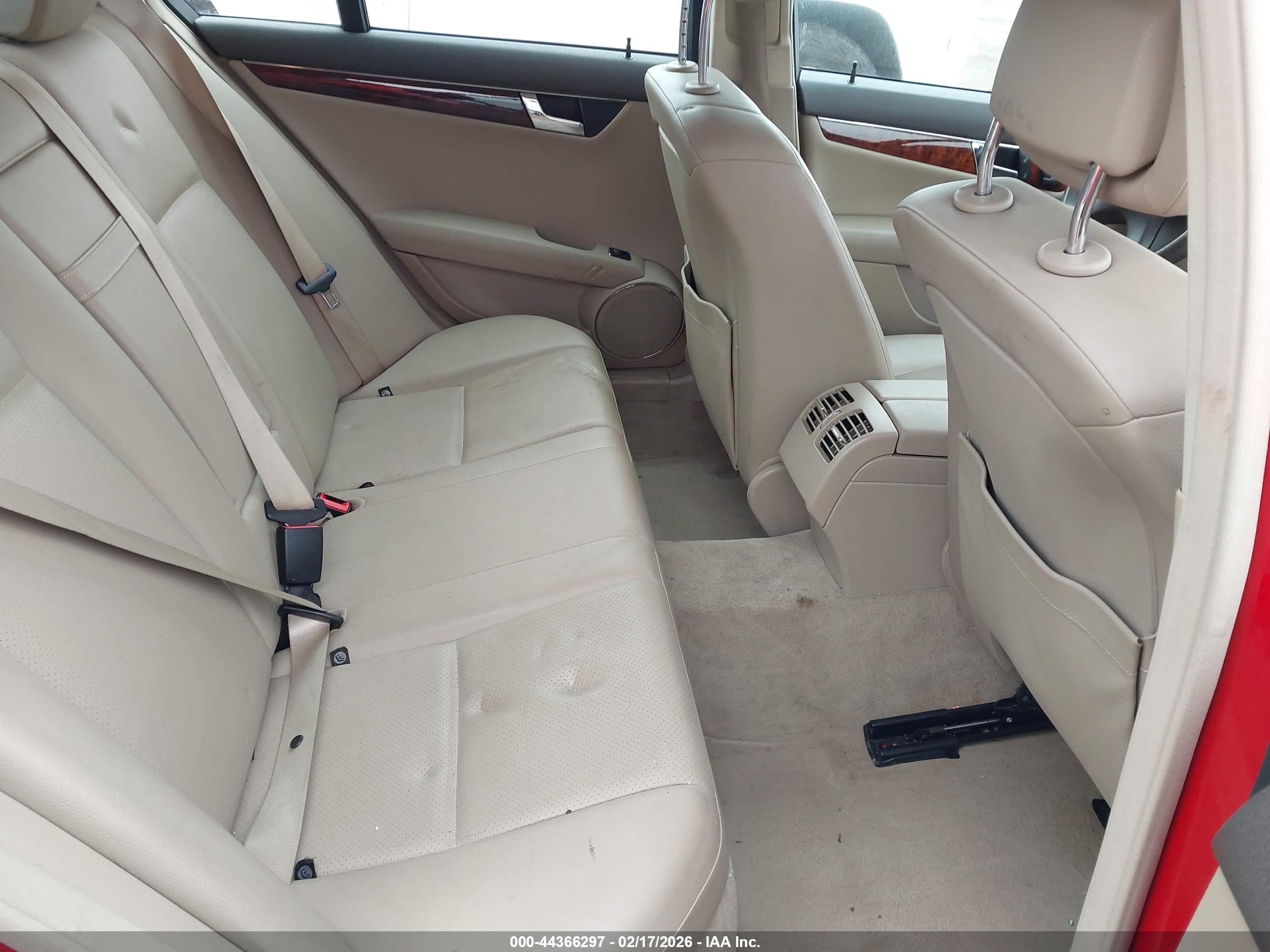 MERCEDES-BENZ C image 8