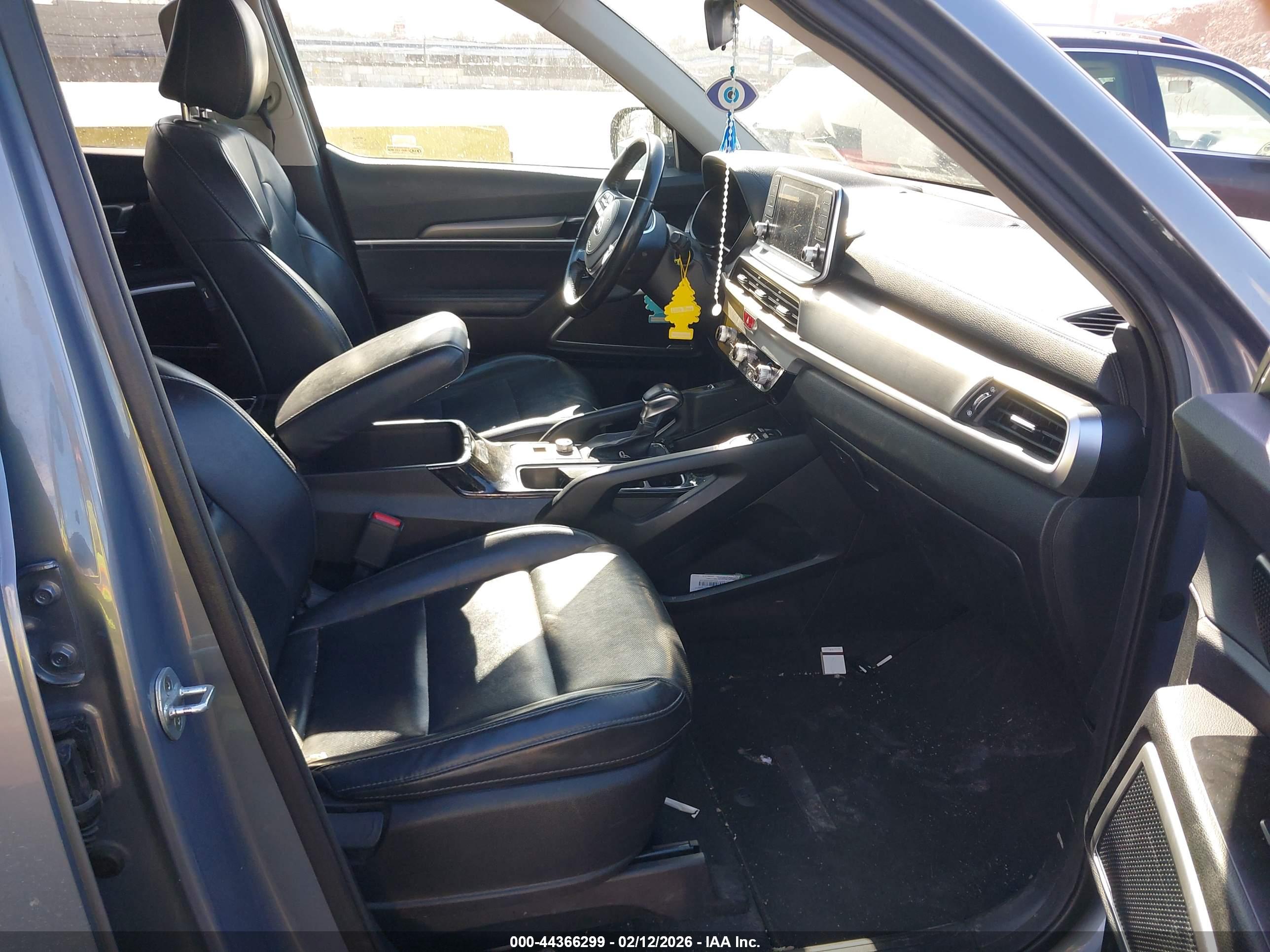 KIA TELLURIDE image 5