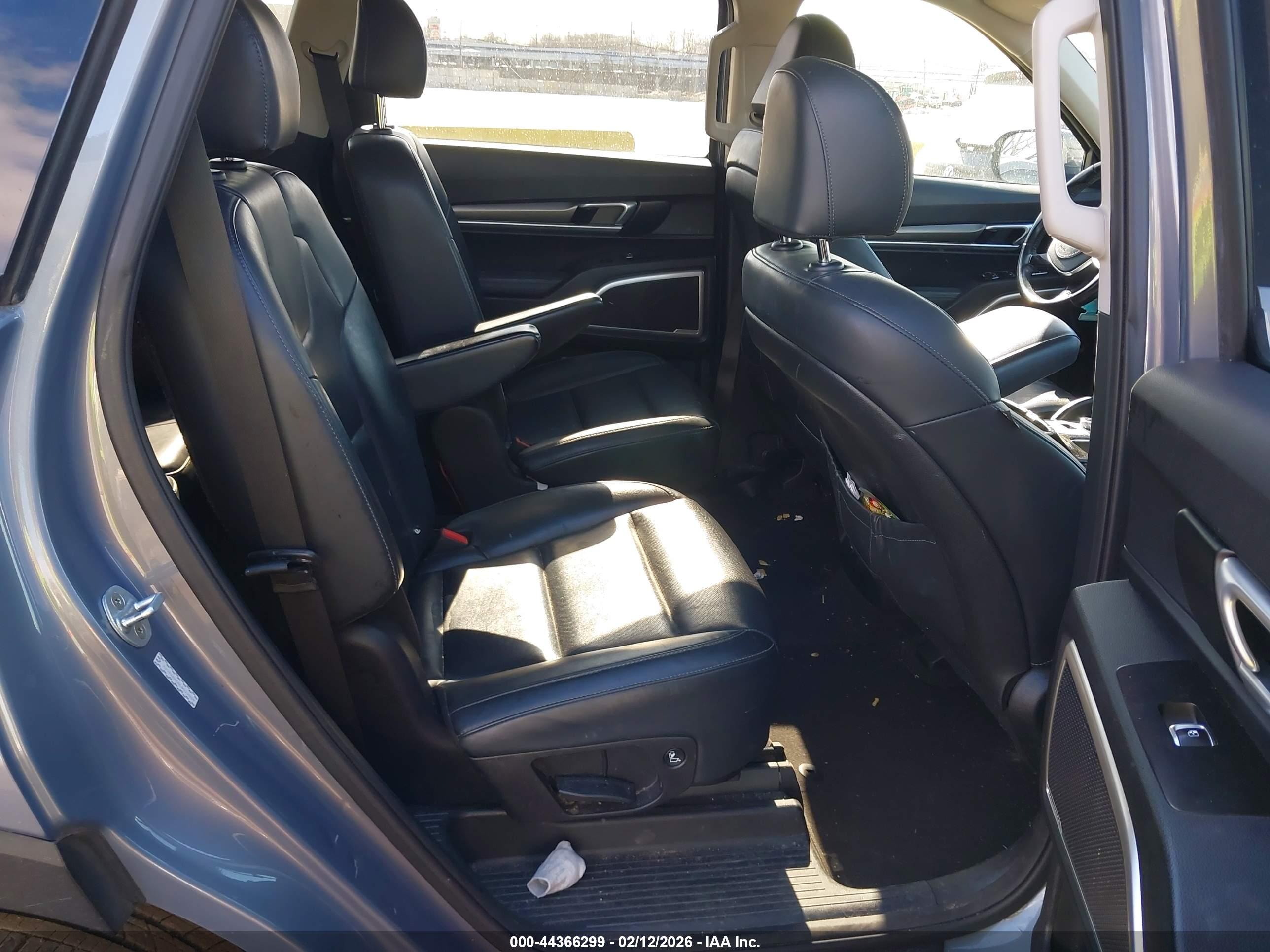 KIA TELLURIDE image 8