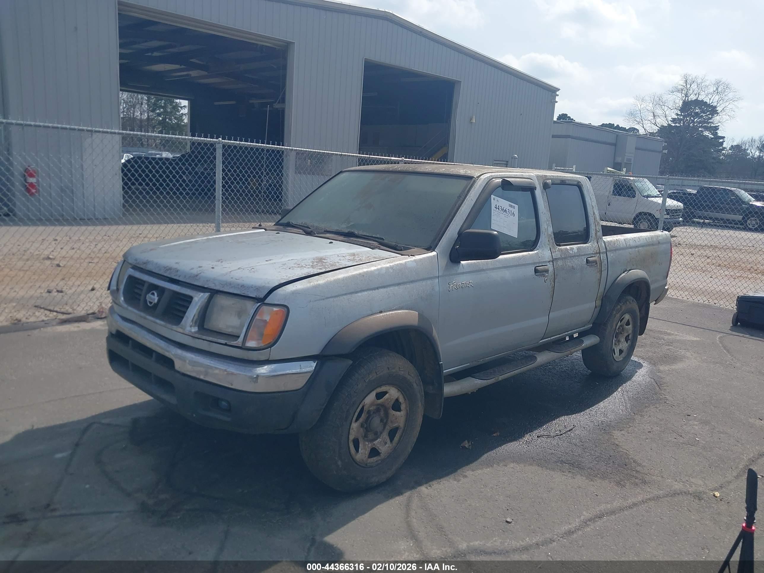 NISSAN FRONTIER image 2