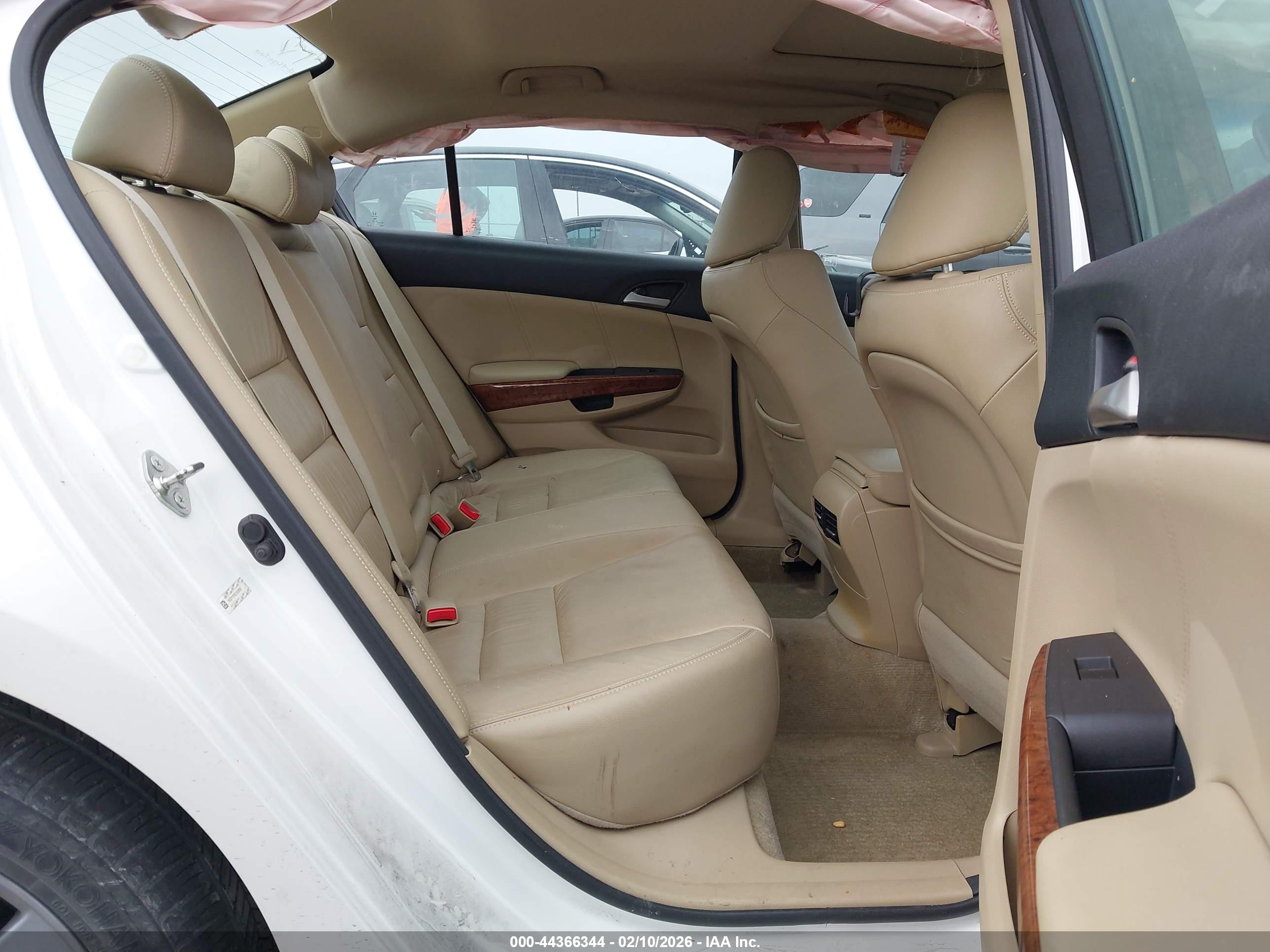 HONDA ACCORD image 8