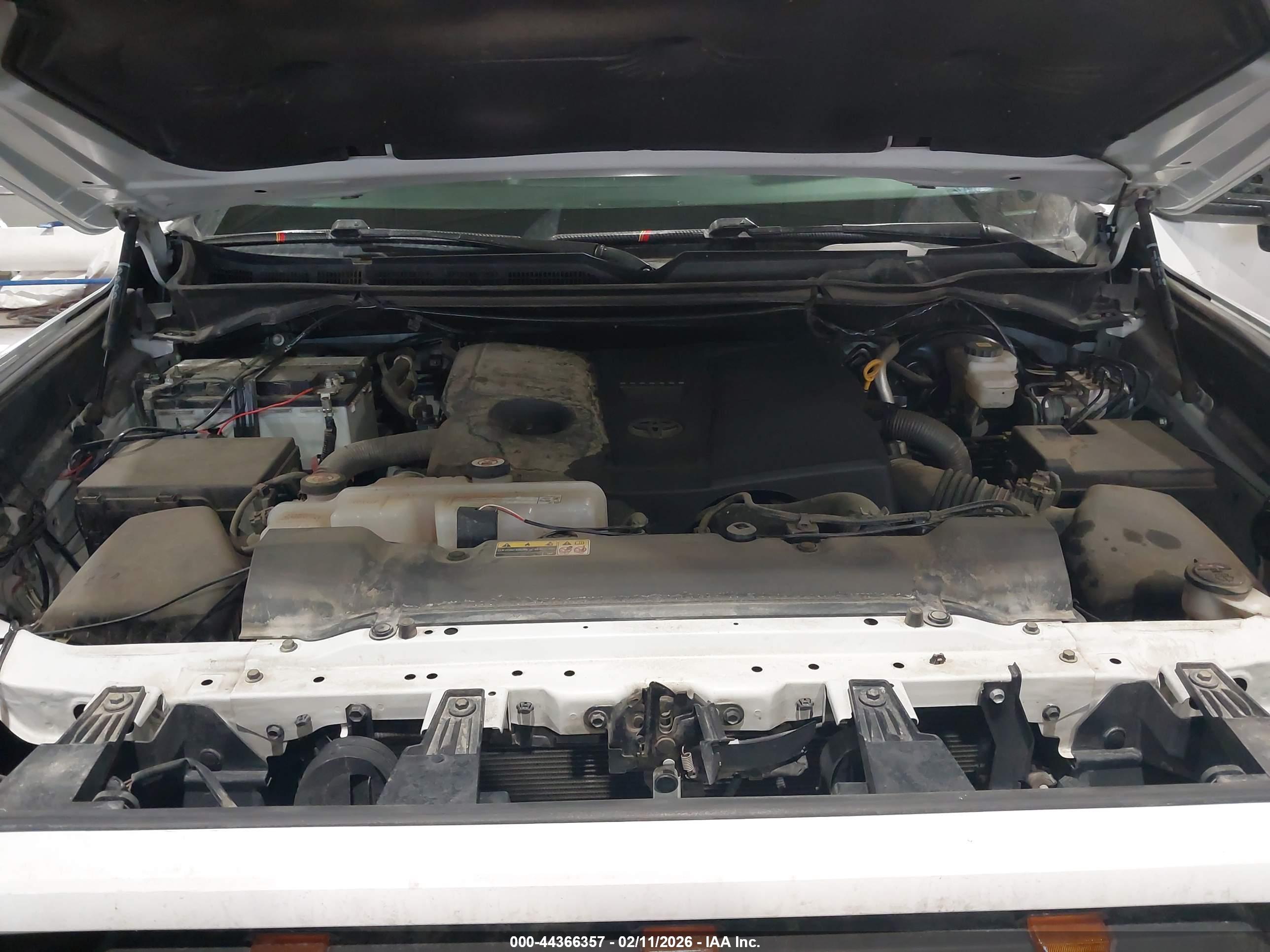TOYOTA TUNDRA image 10