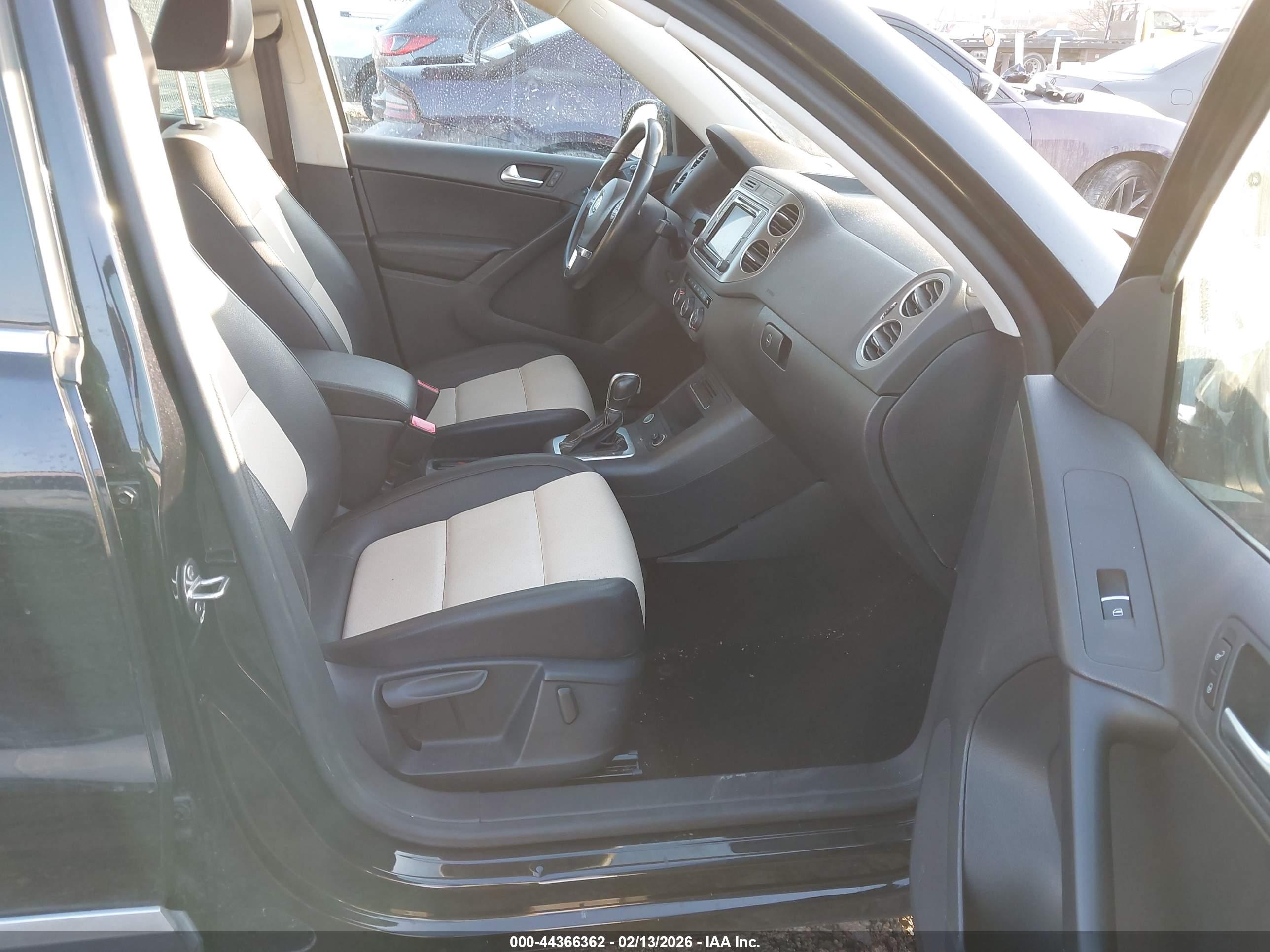 VOLKSWAGEN TIGUAN image 5