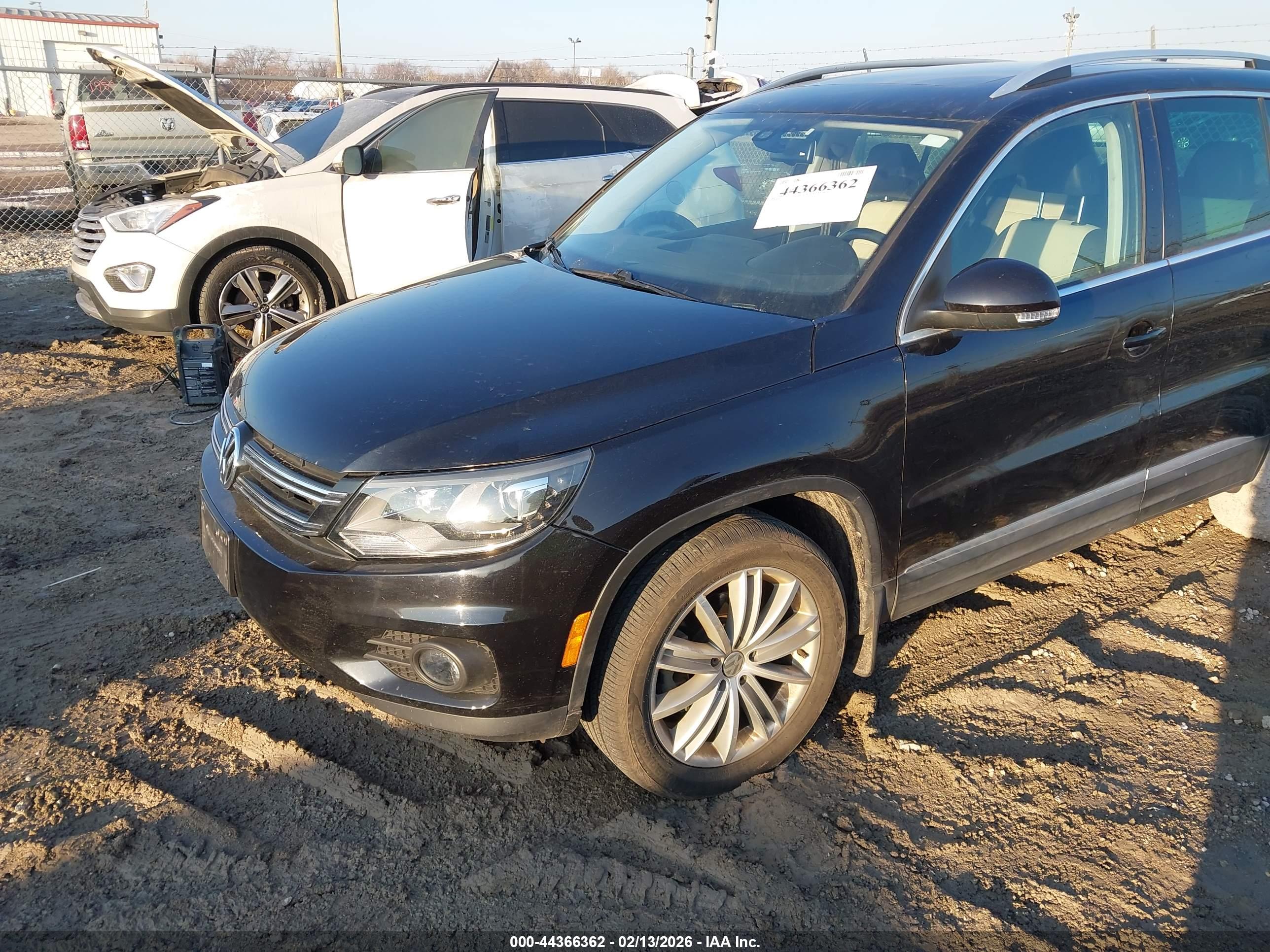 VOLKSWAGEN TIGUAN image 6