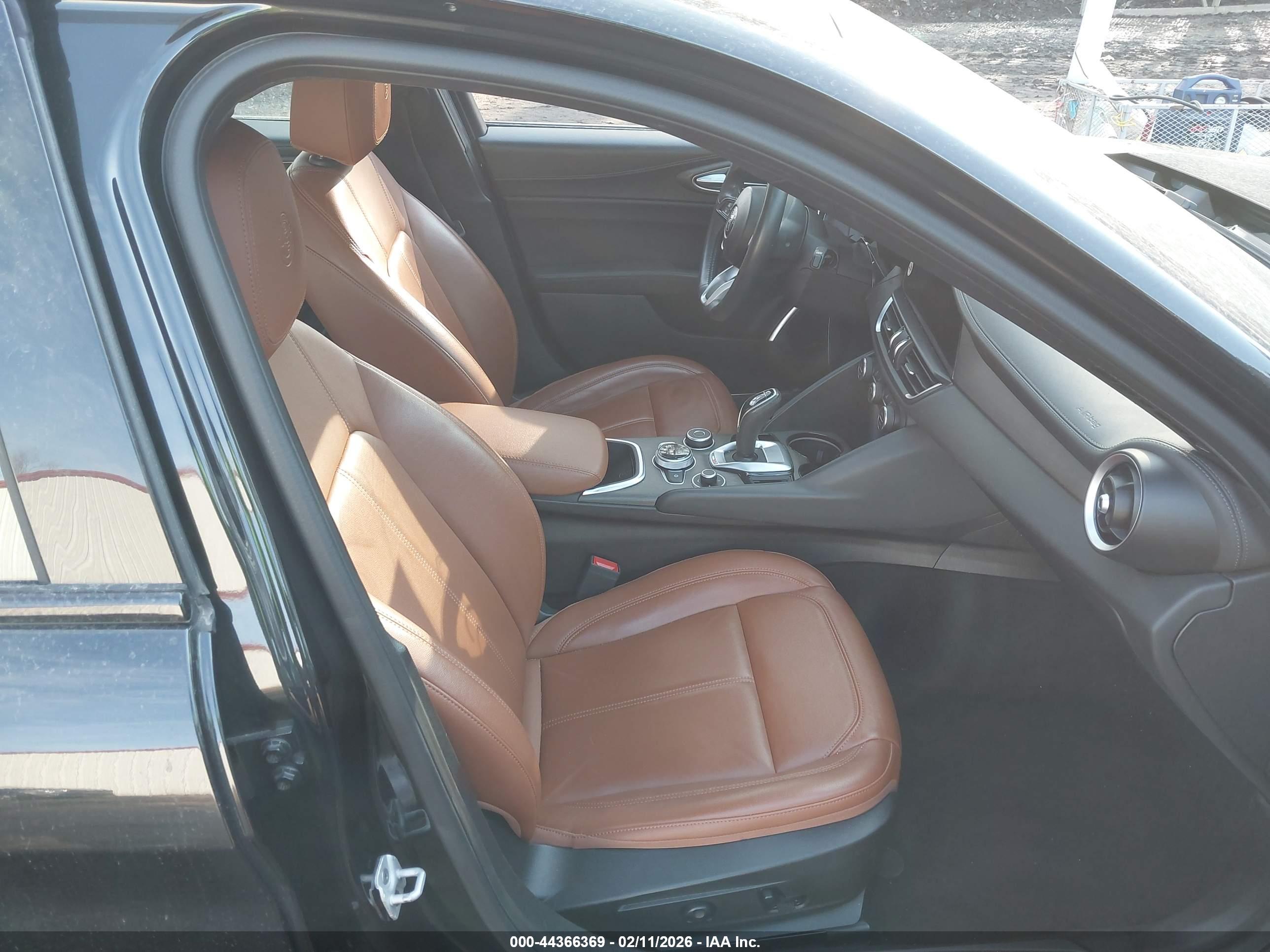 ALFA ROMEO image 5