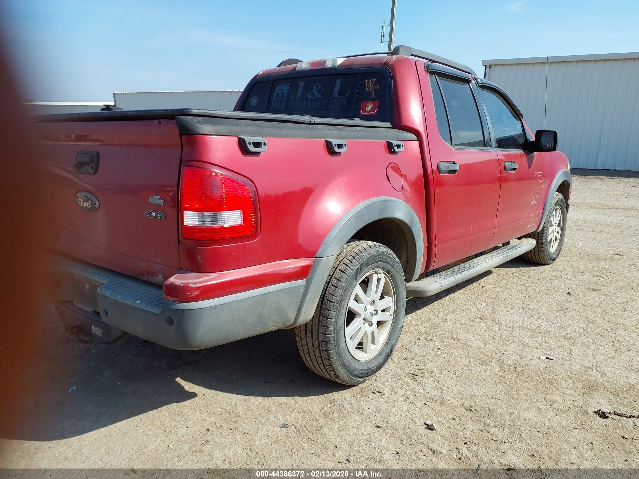 FORD EXPLORER image 4