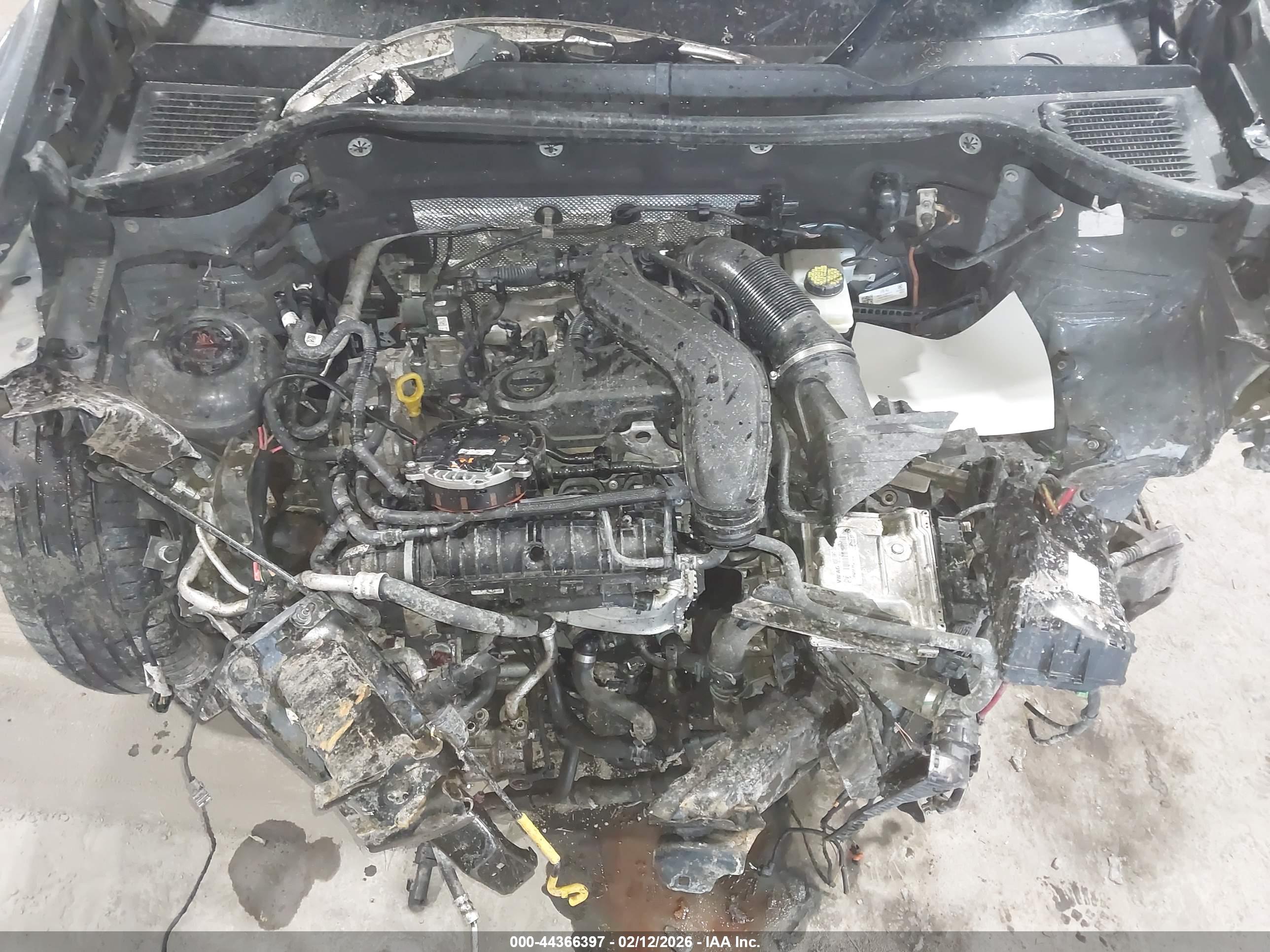 VOLKSWAGEN TAOS image 10