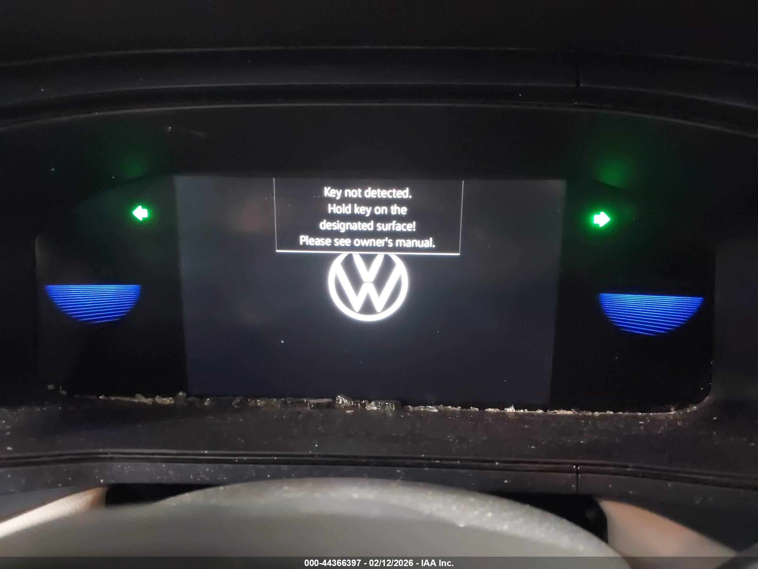 VOLKSWAGEN TAOS image 7