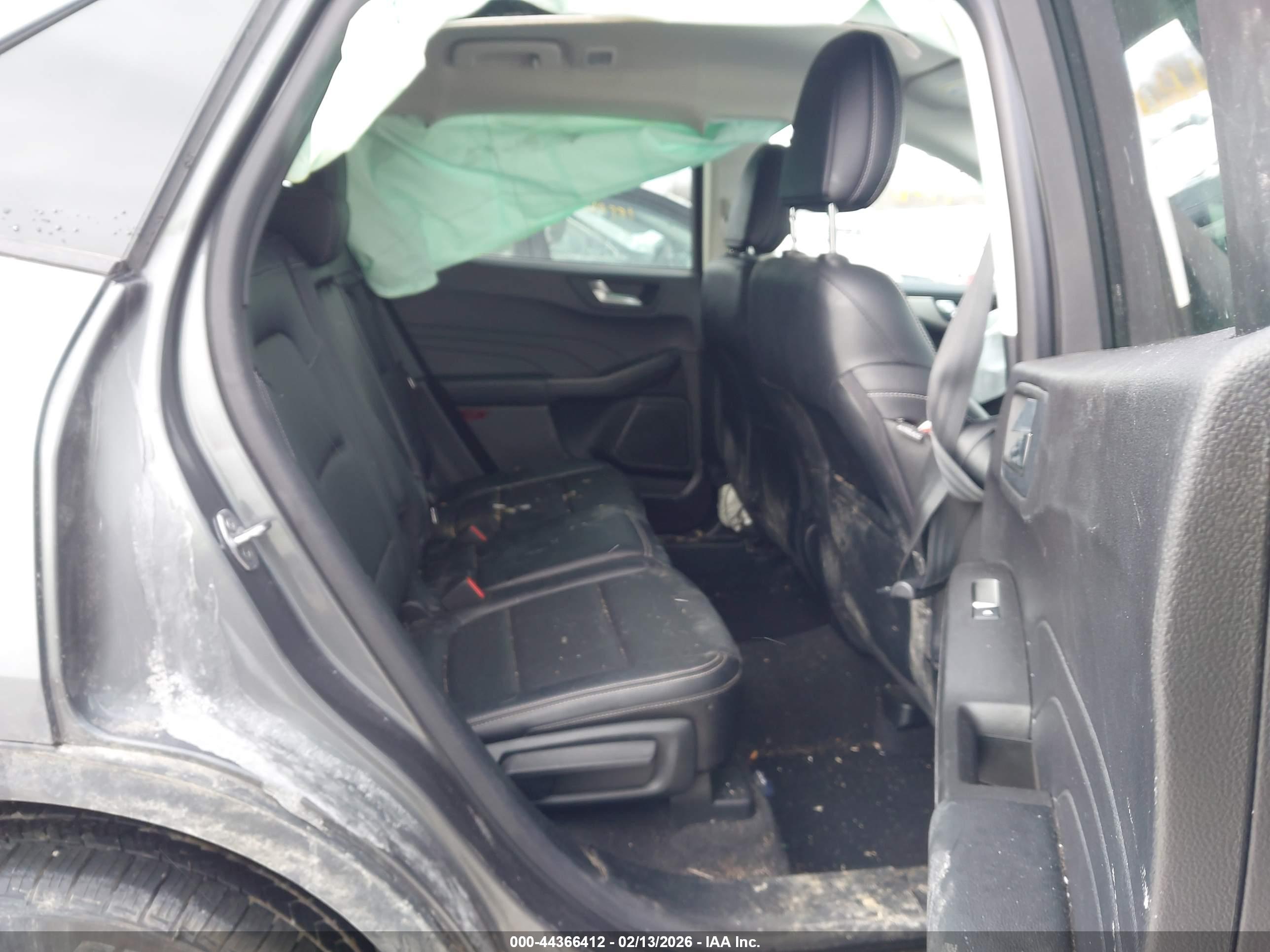 FORD ESCAPE image 8