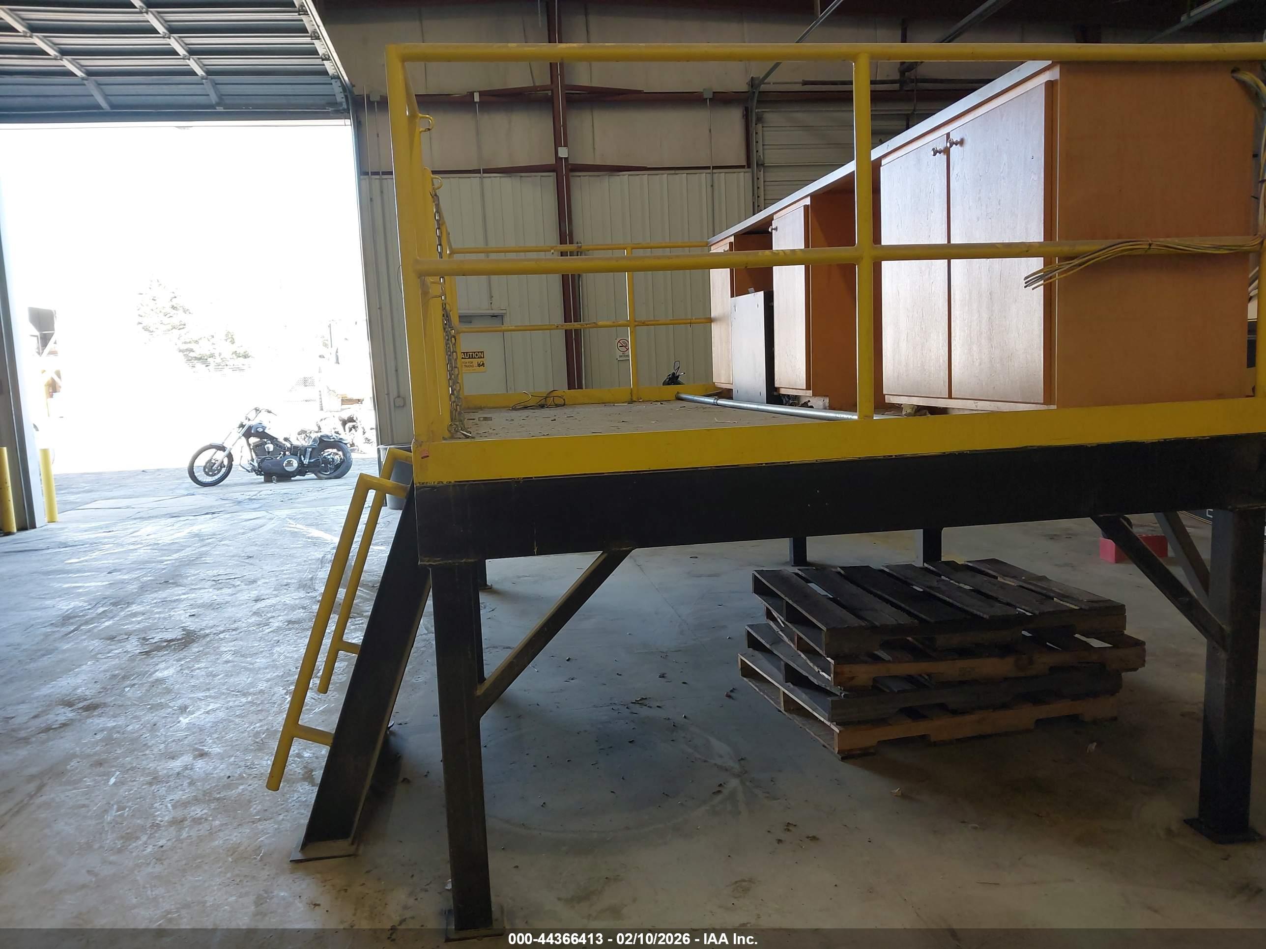 PODIUM STAND image 2