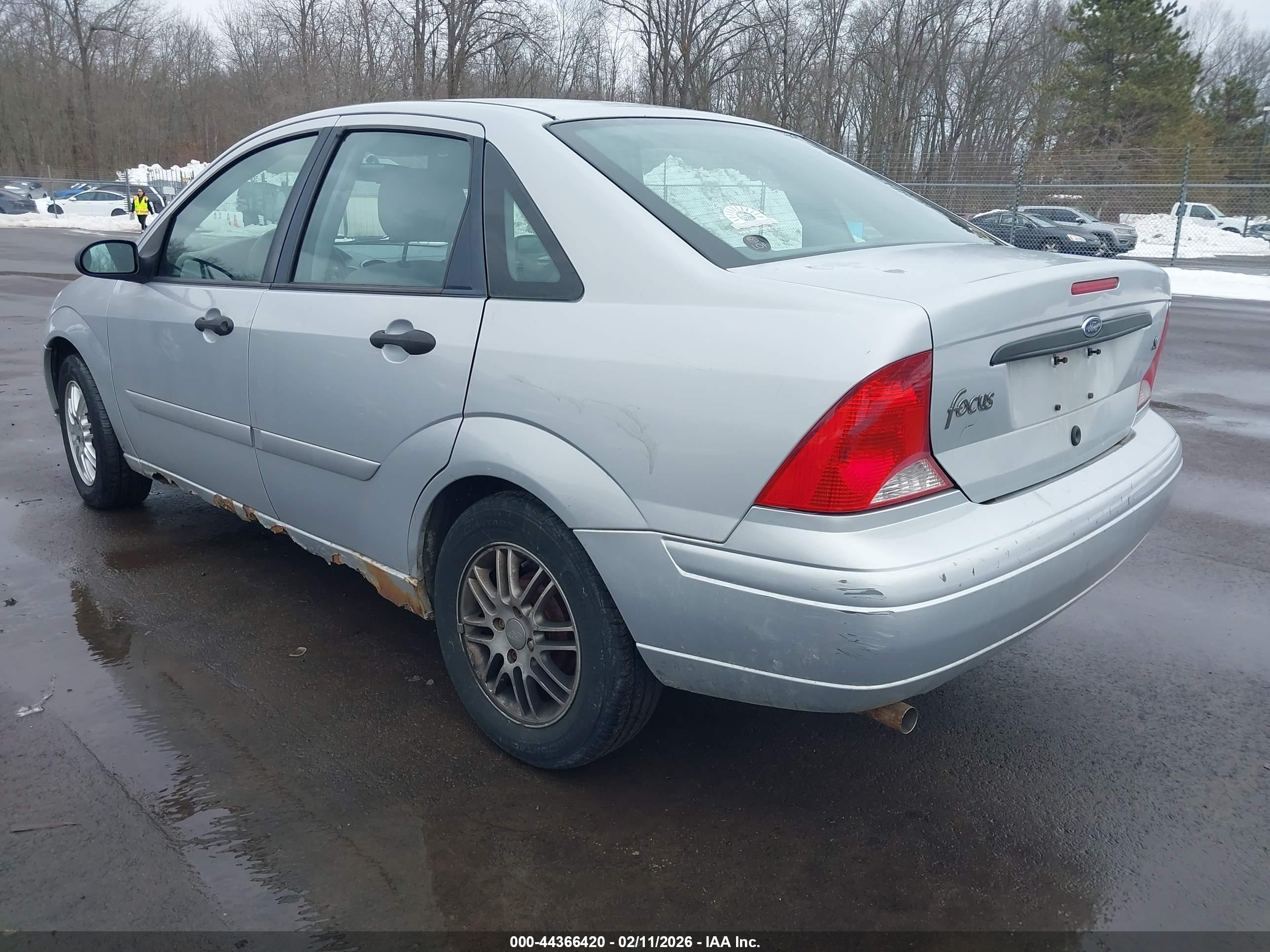 FORD FOCUS image 3