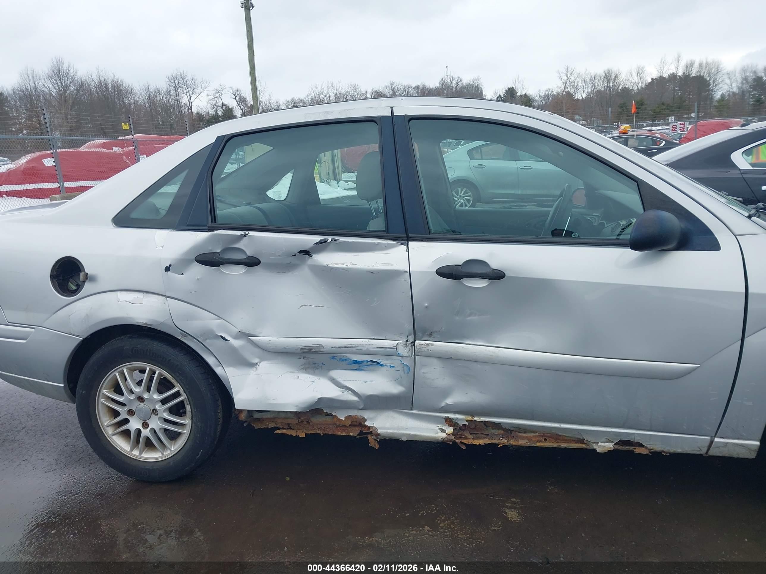 FORD FOCUS image 6