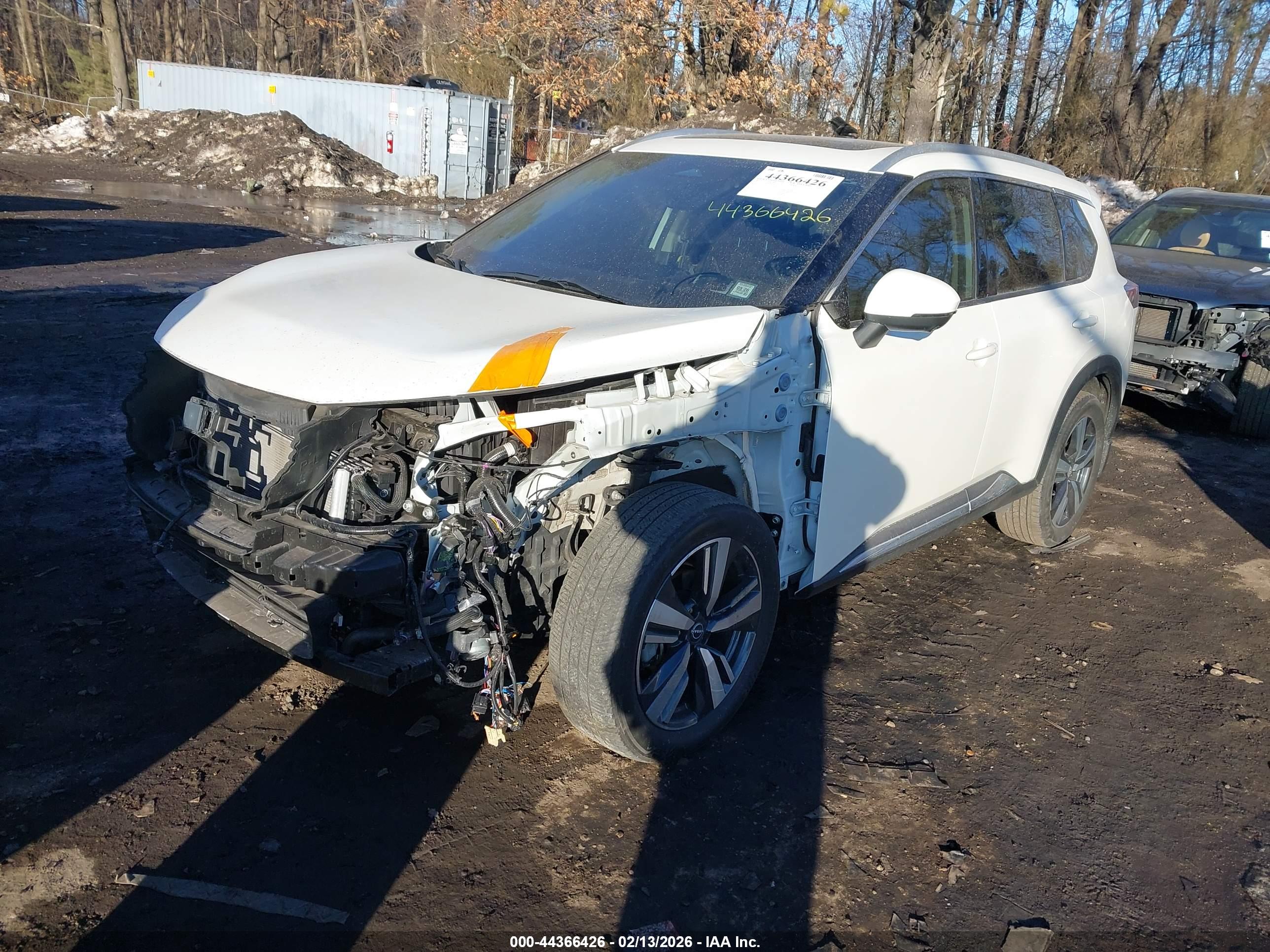 NISSAN ROGUE image 2