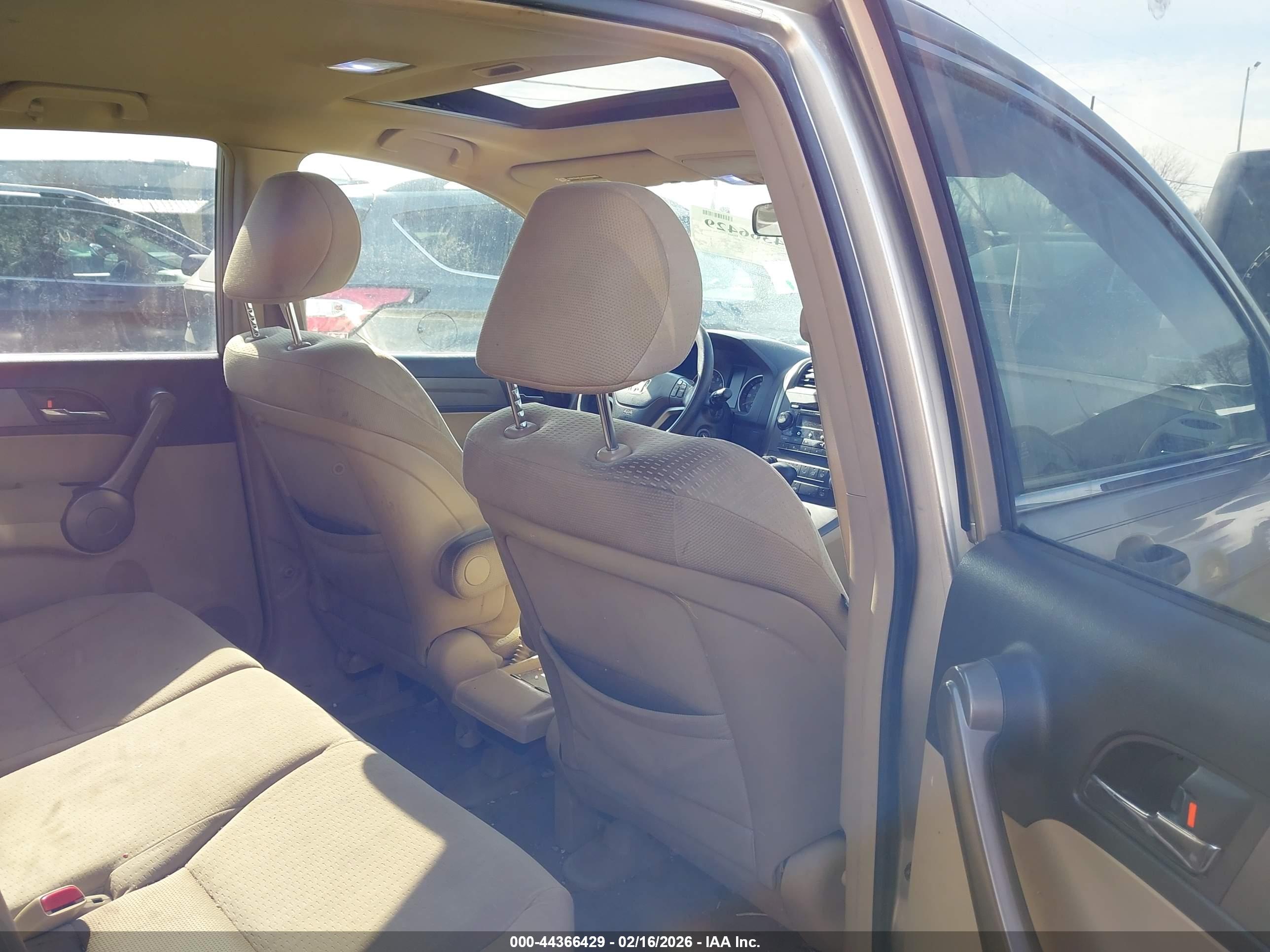 HONDA CR-V image 8