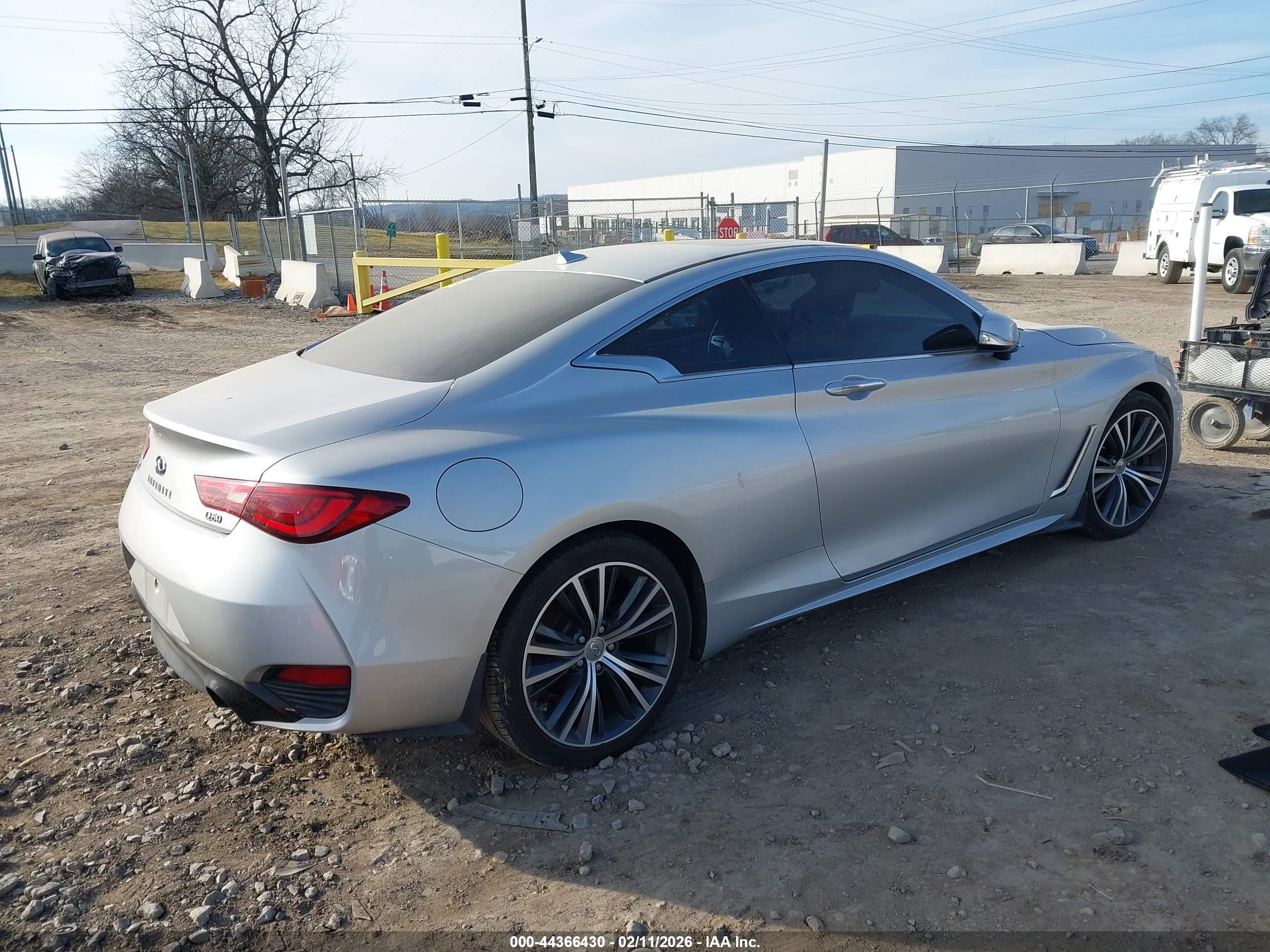 INFINITI Q60 image 4