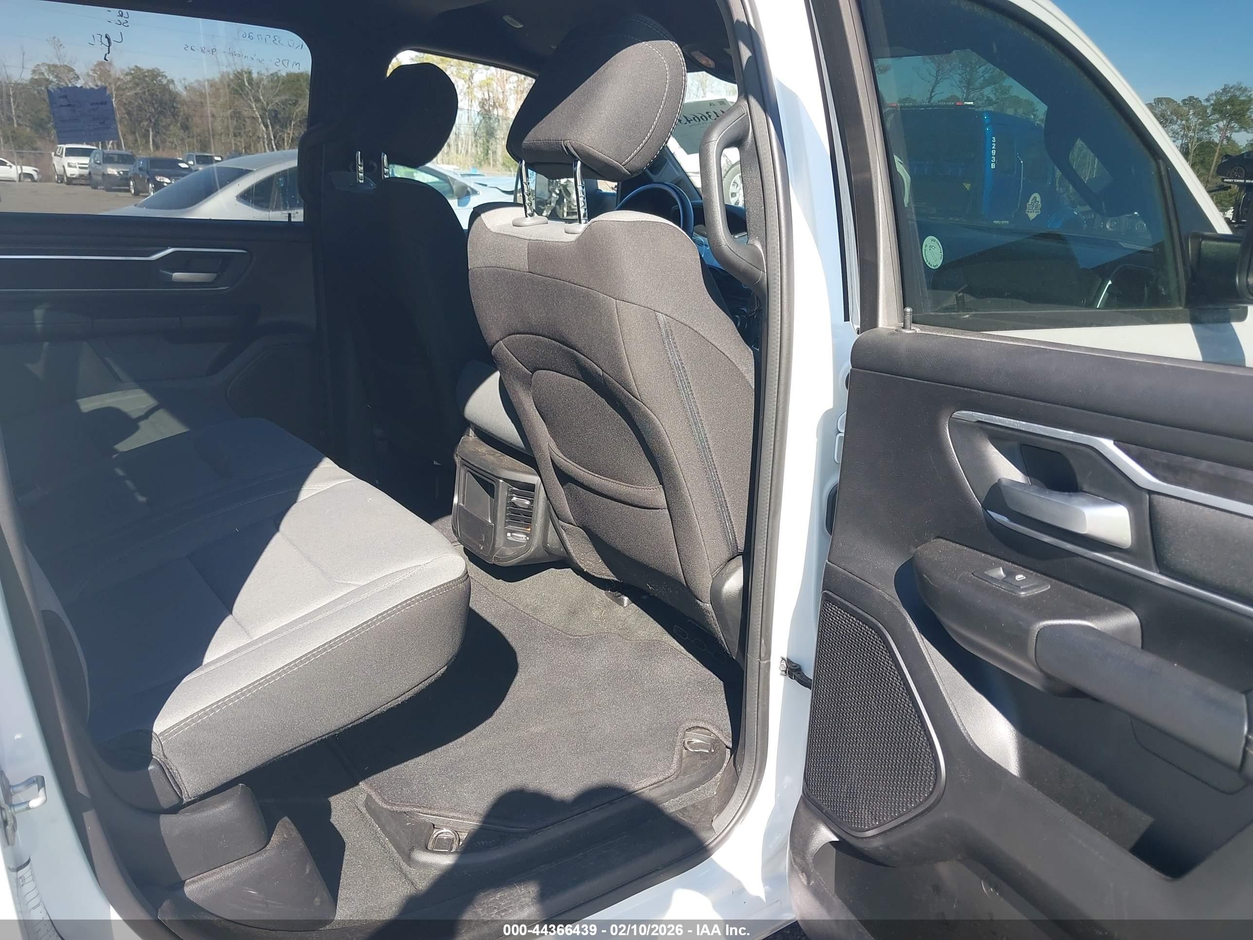 RAM 1500 image 8