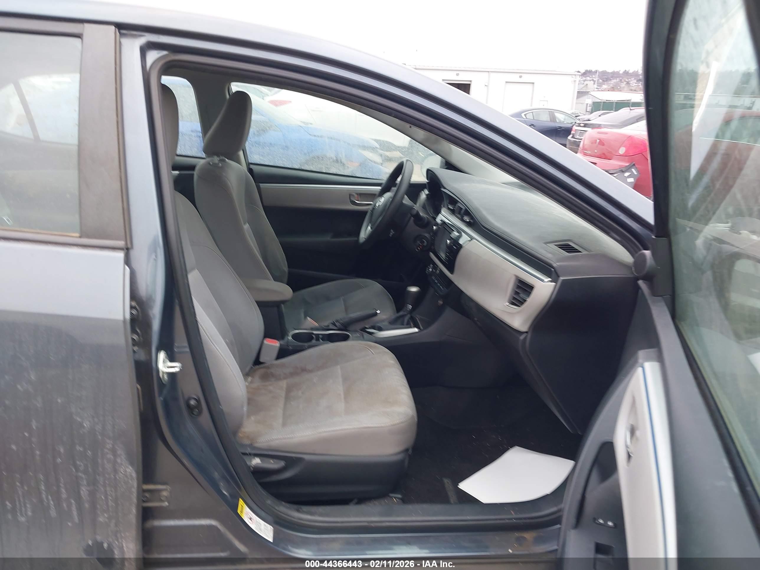 TOYOTA COROLLA image 5