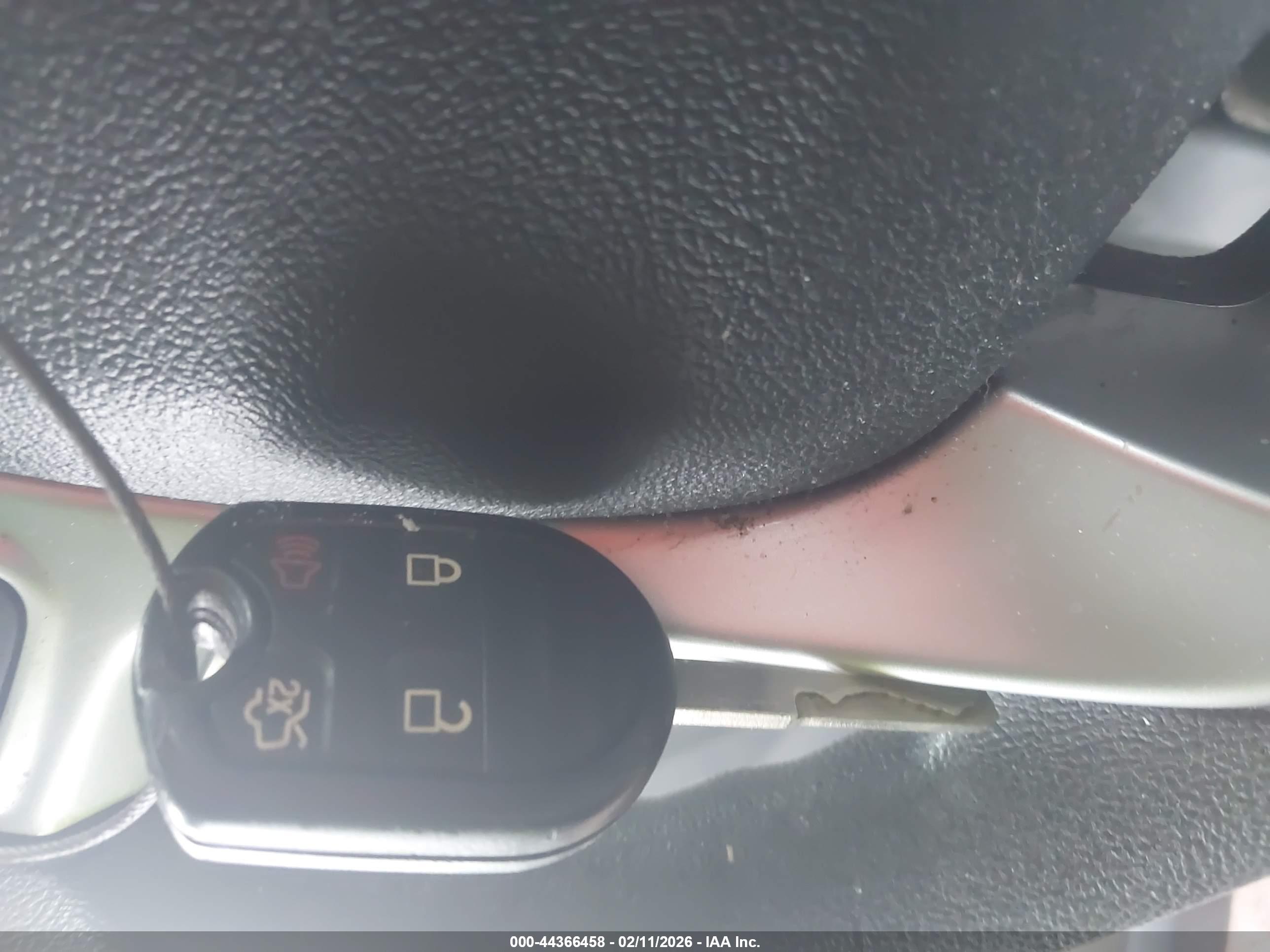 FORD FIESTA image 11