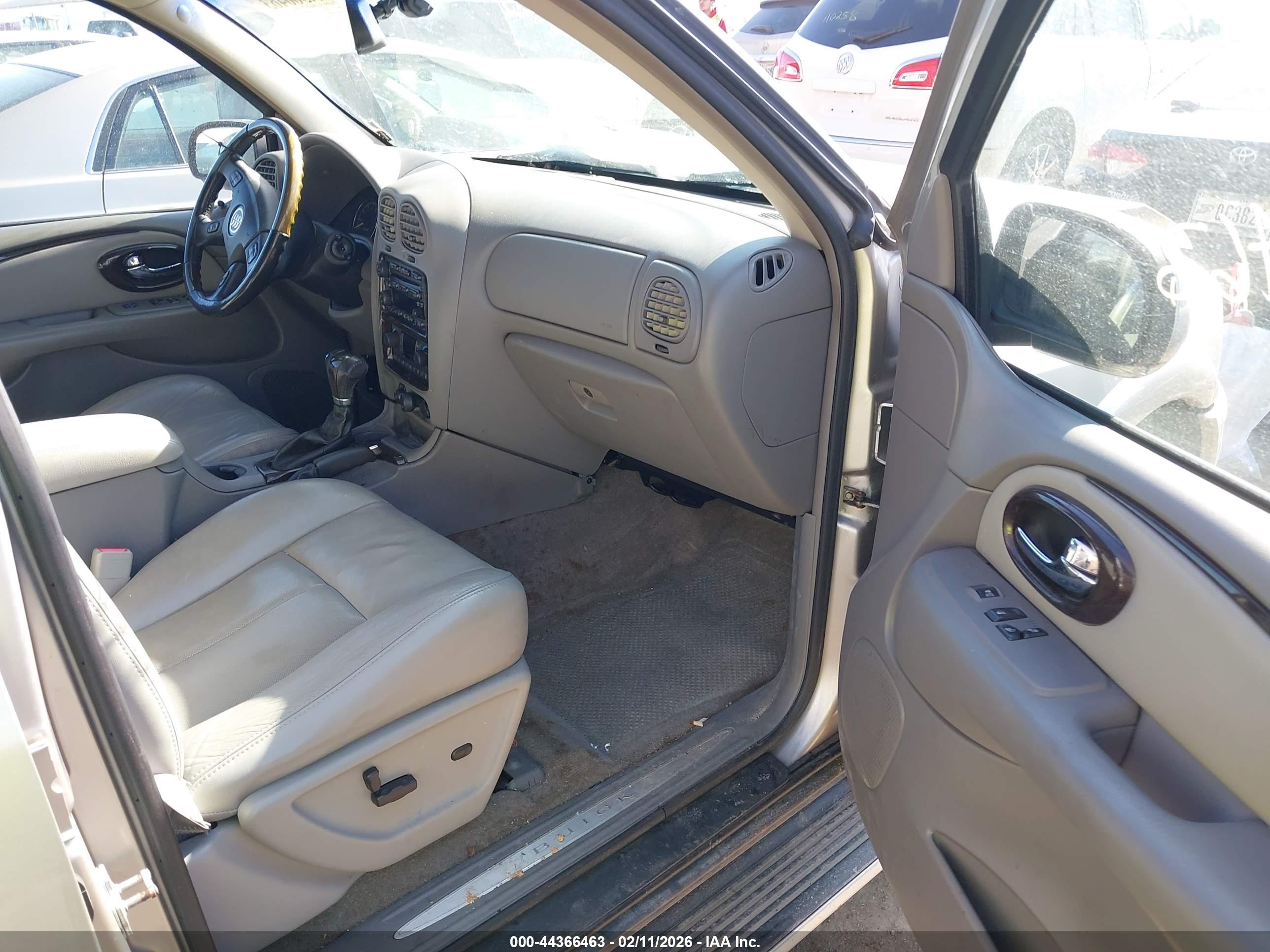 BUICK RAINIER image 5