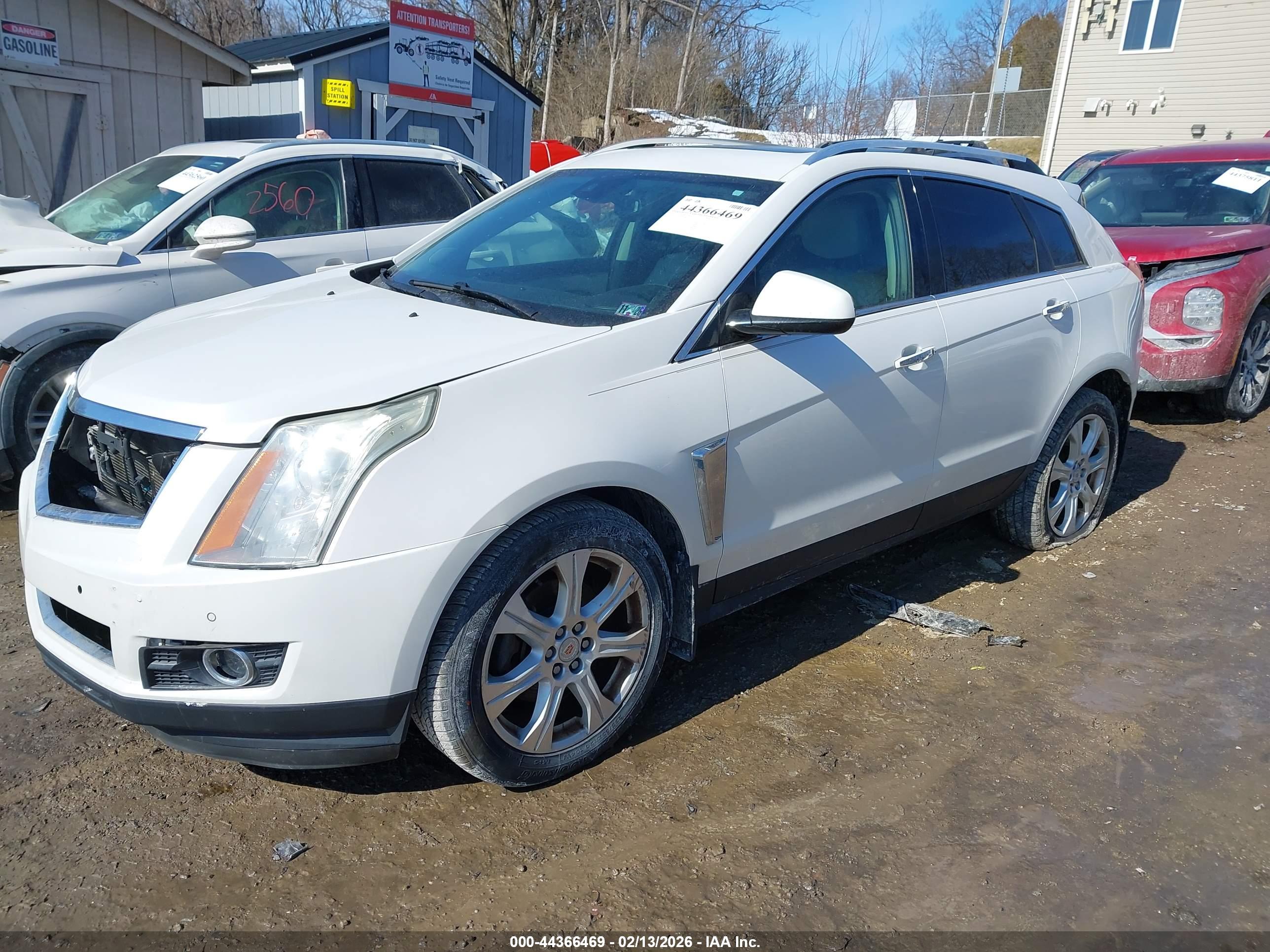 CADILLAC SRX image 2