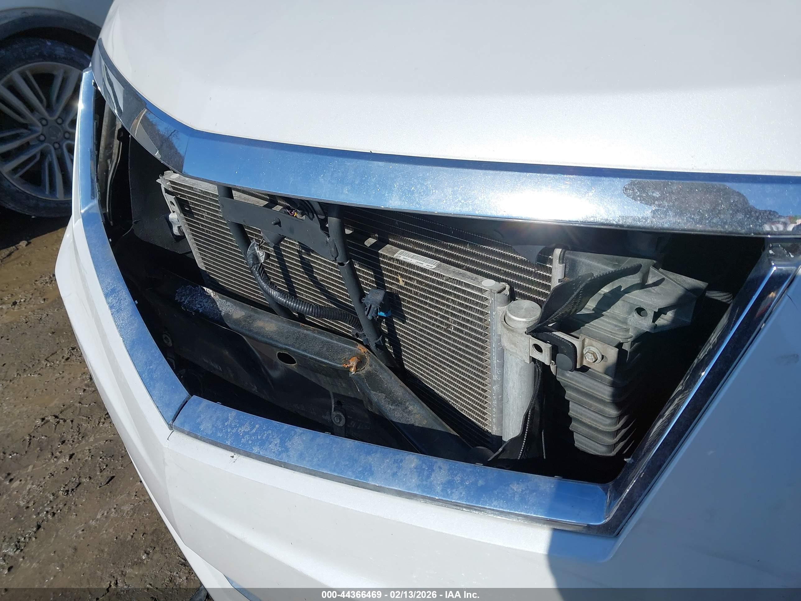 CADILLAC SRX image 6