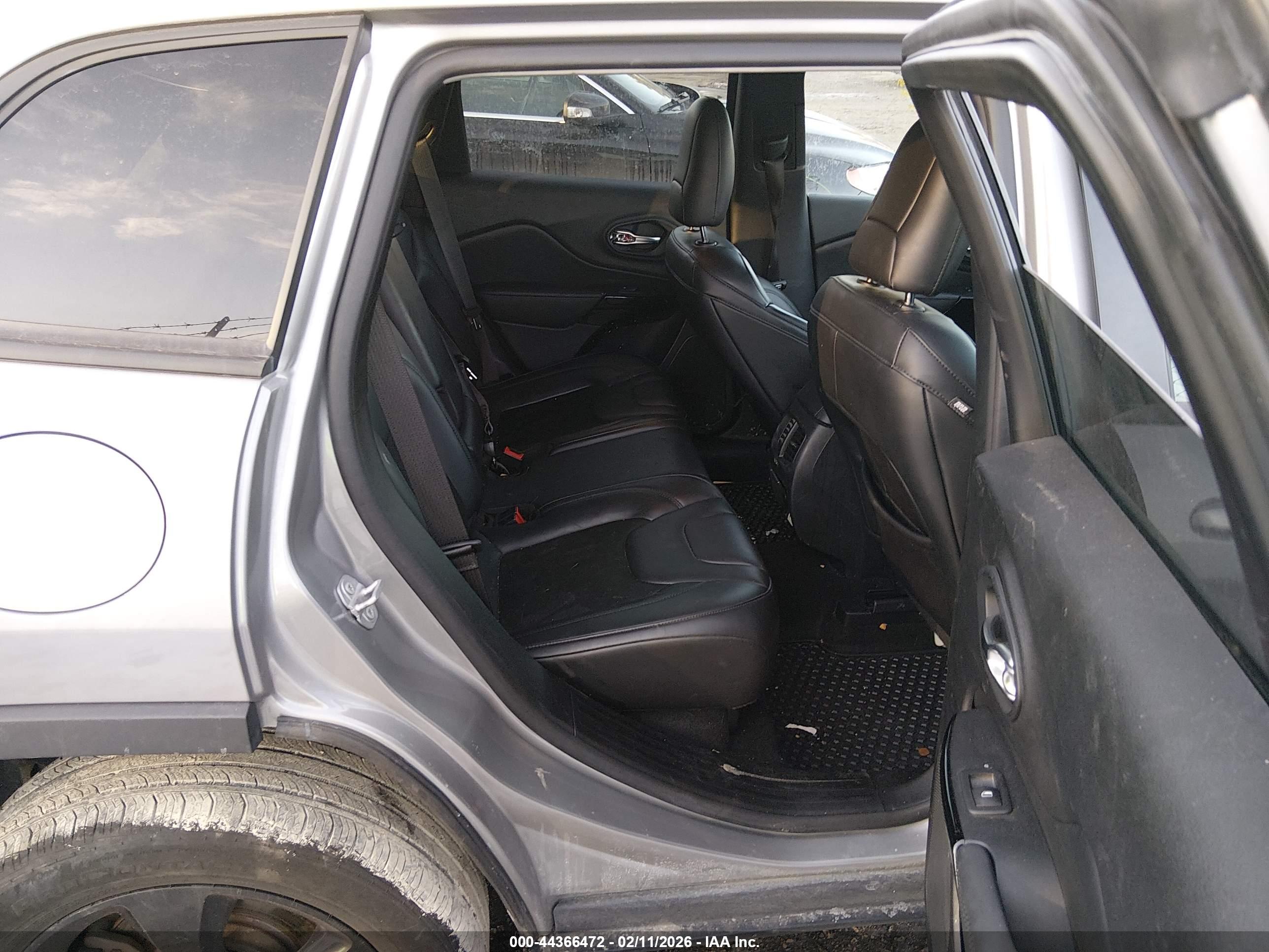 JEEP CHEROKEE image 8