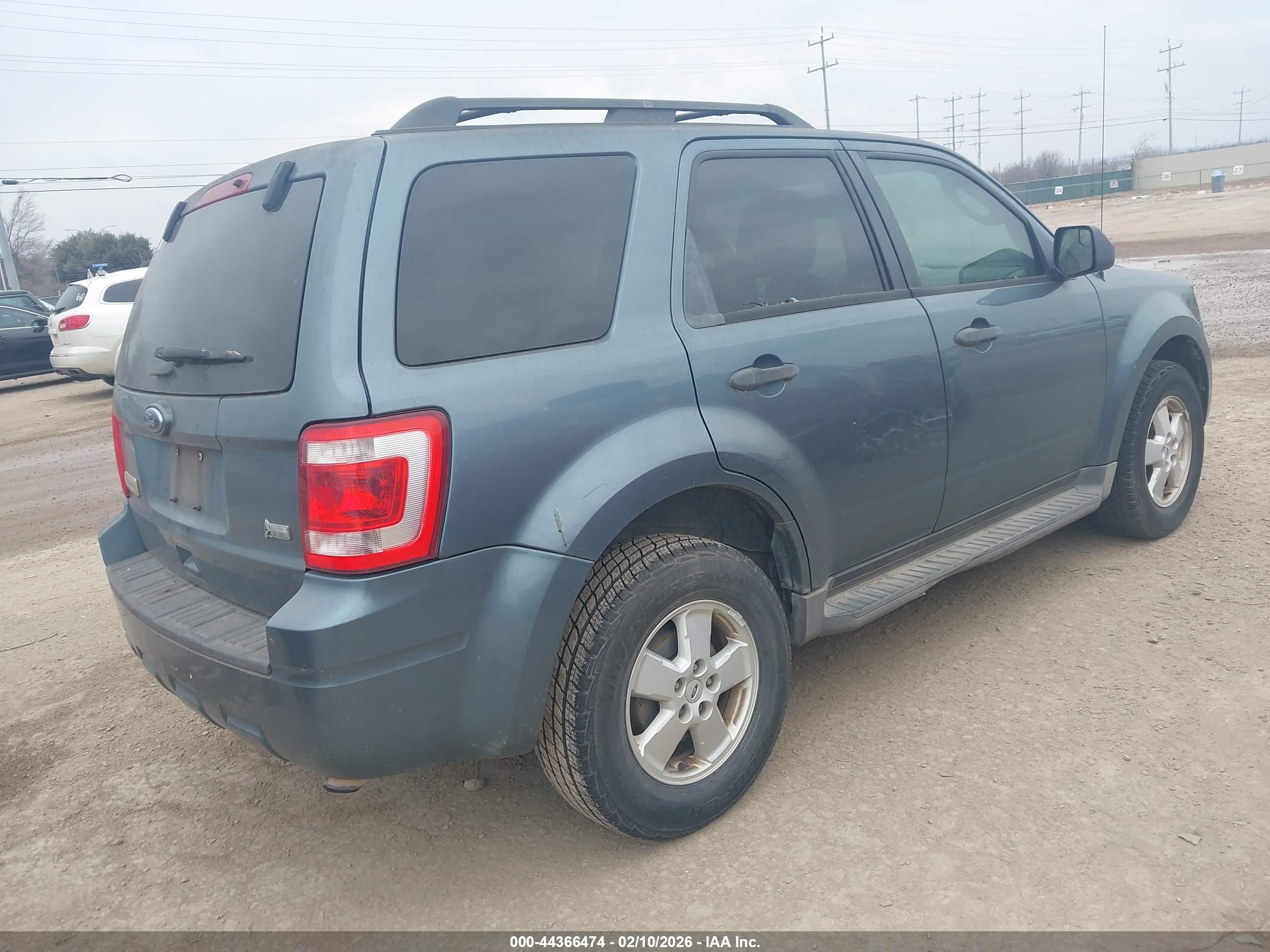 FORD ESCAPE image 4