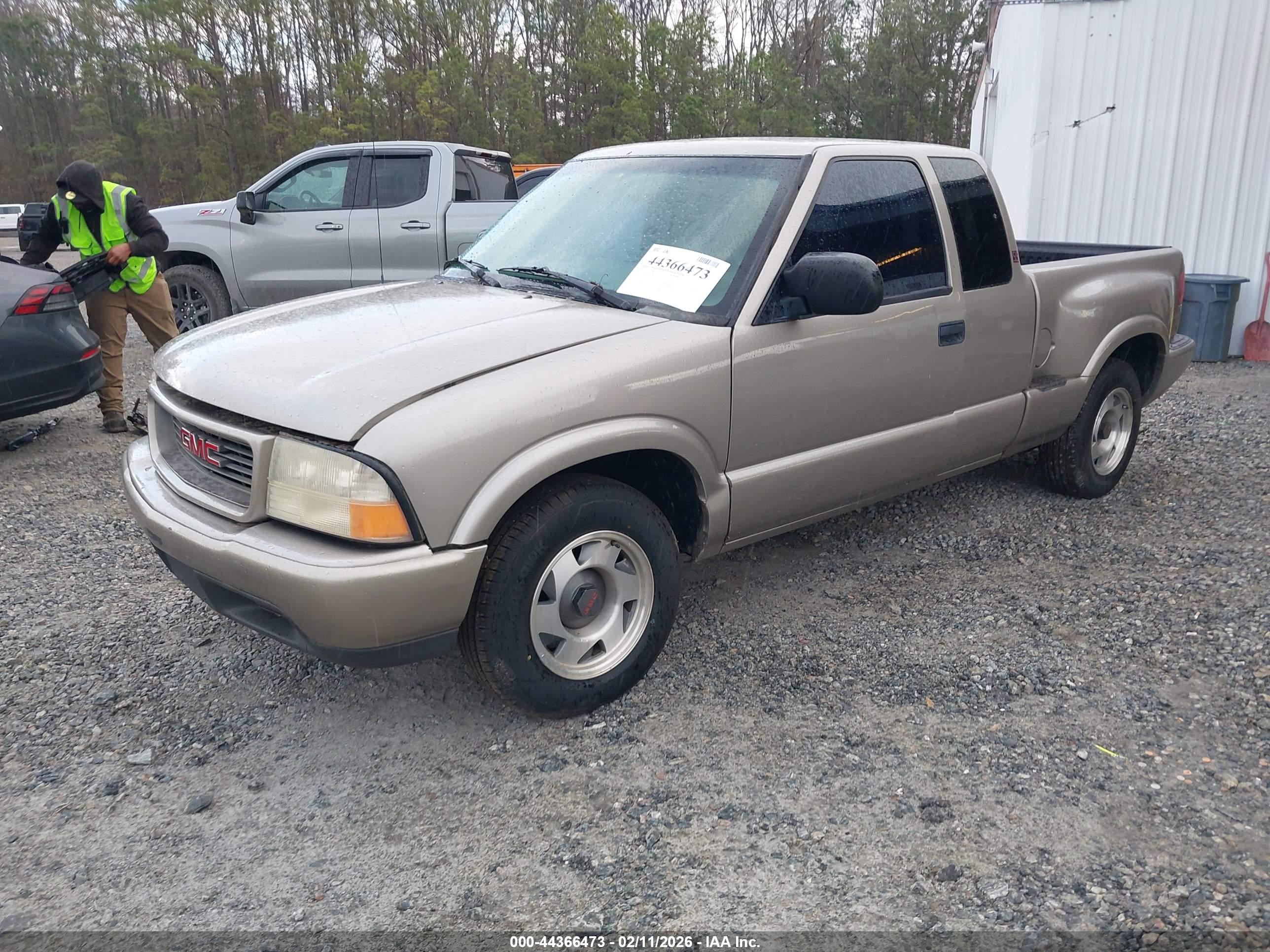 GMC SONOMA image 2