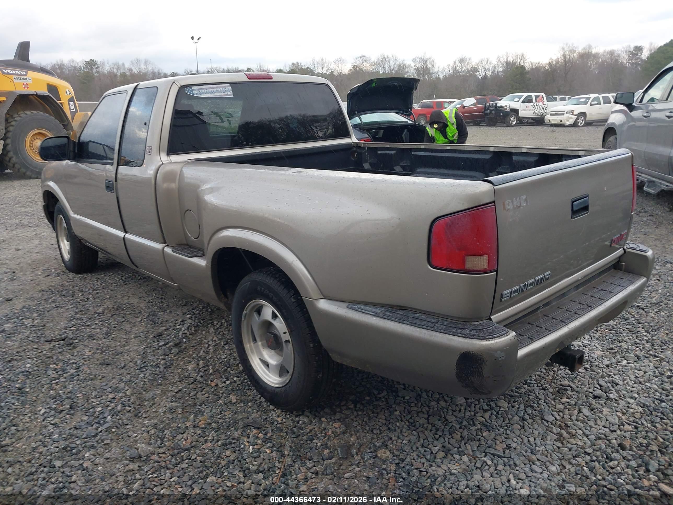 GMC SONOMA image 3